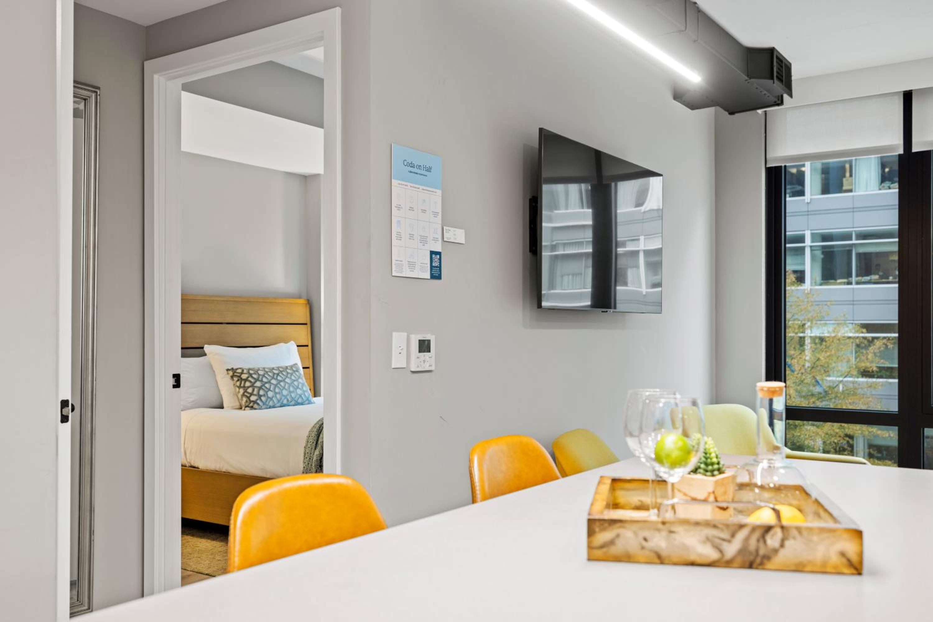 Premium One Bedroom Apartment with Den - Photo 14