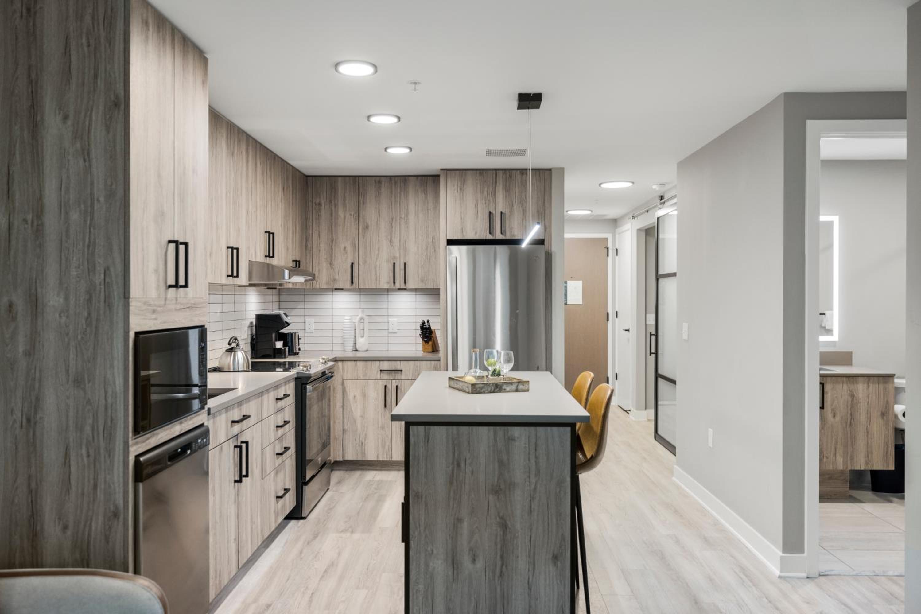 Premium One Bedroom Apartment with Den - Photo 8