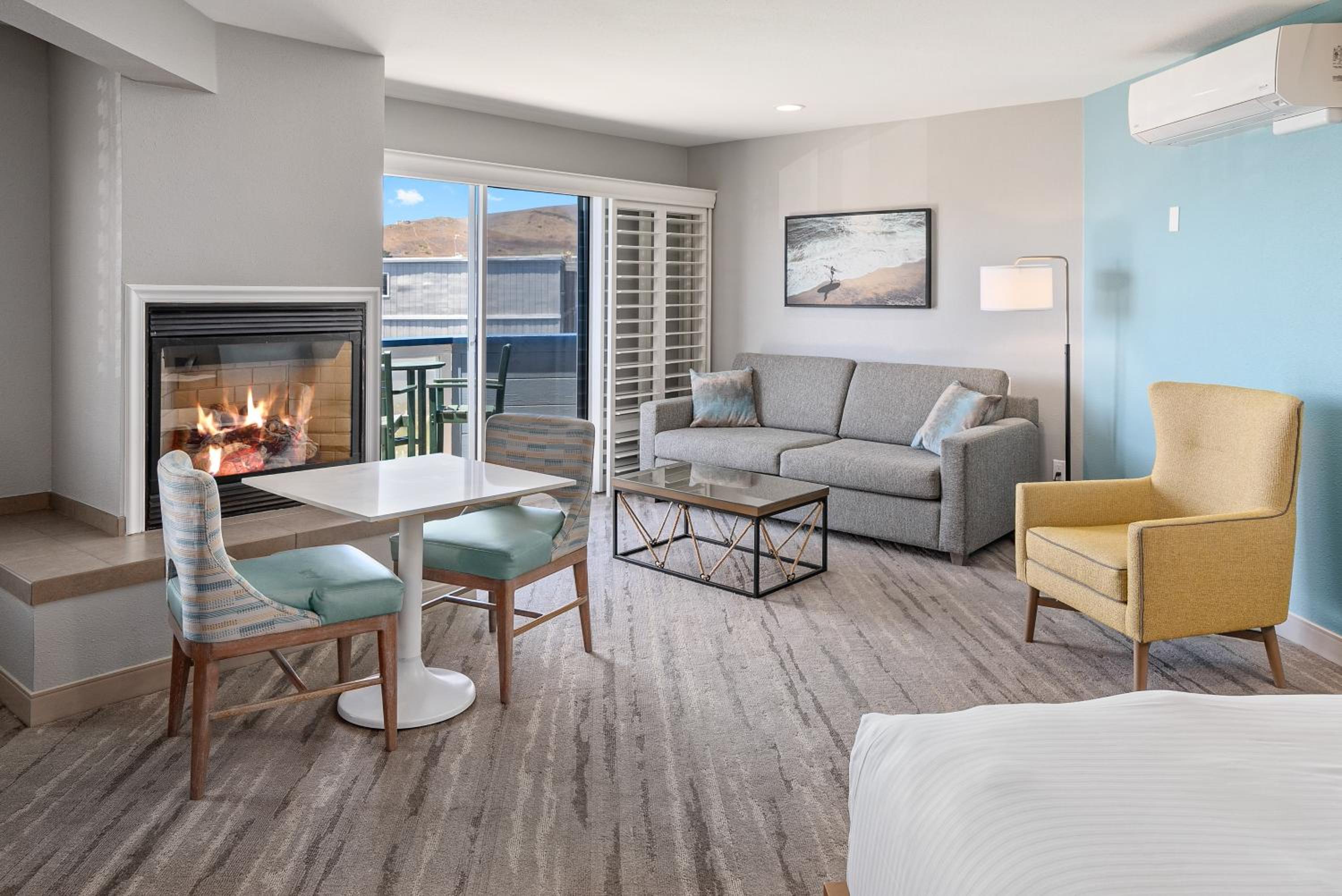 Pier View Upstairs King Fireplace