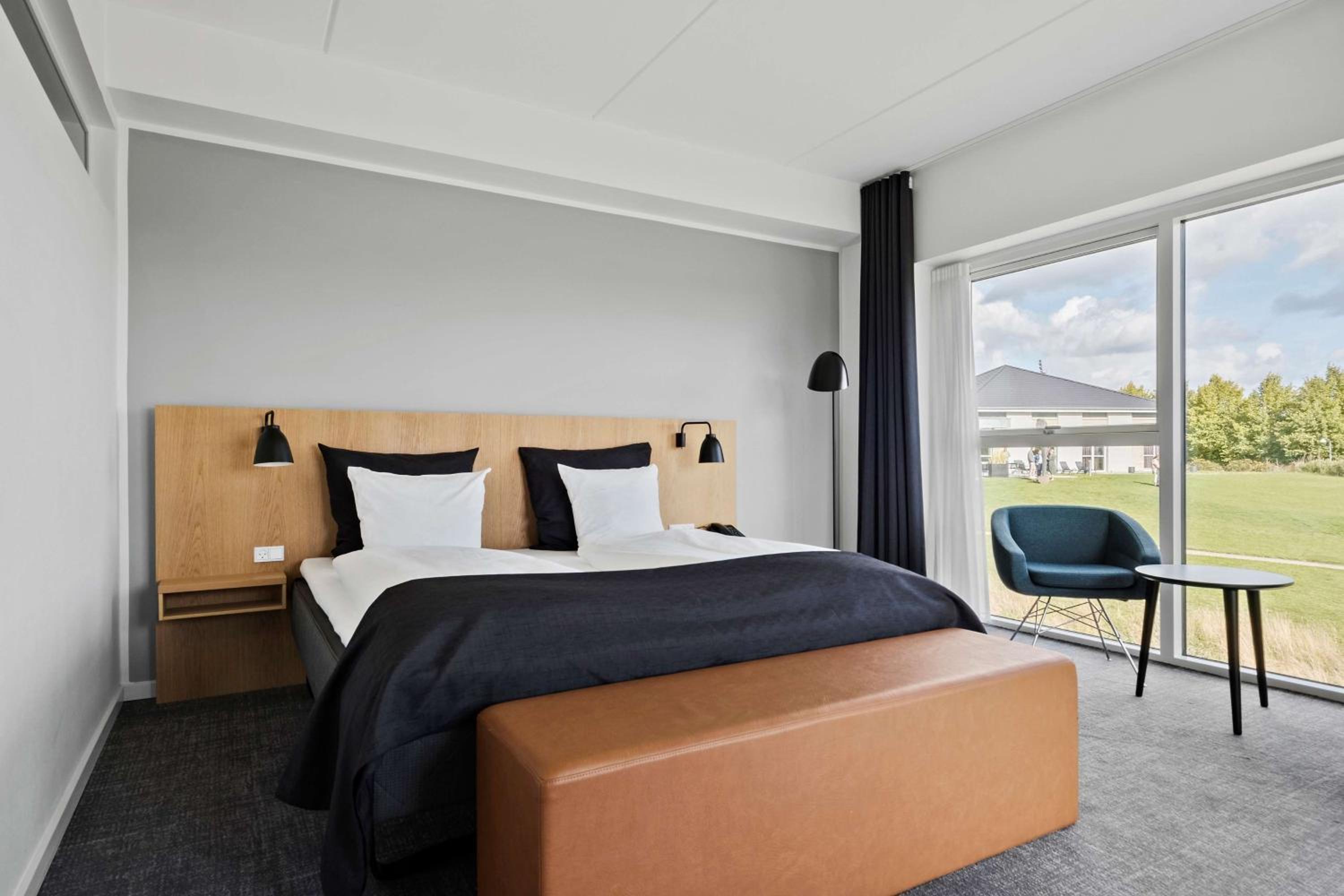 Superior King Room with Balcony or Terrace - Photo 1