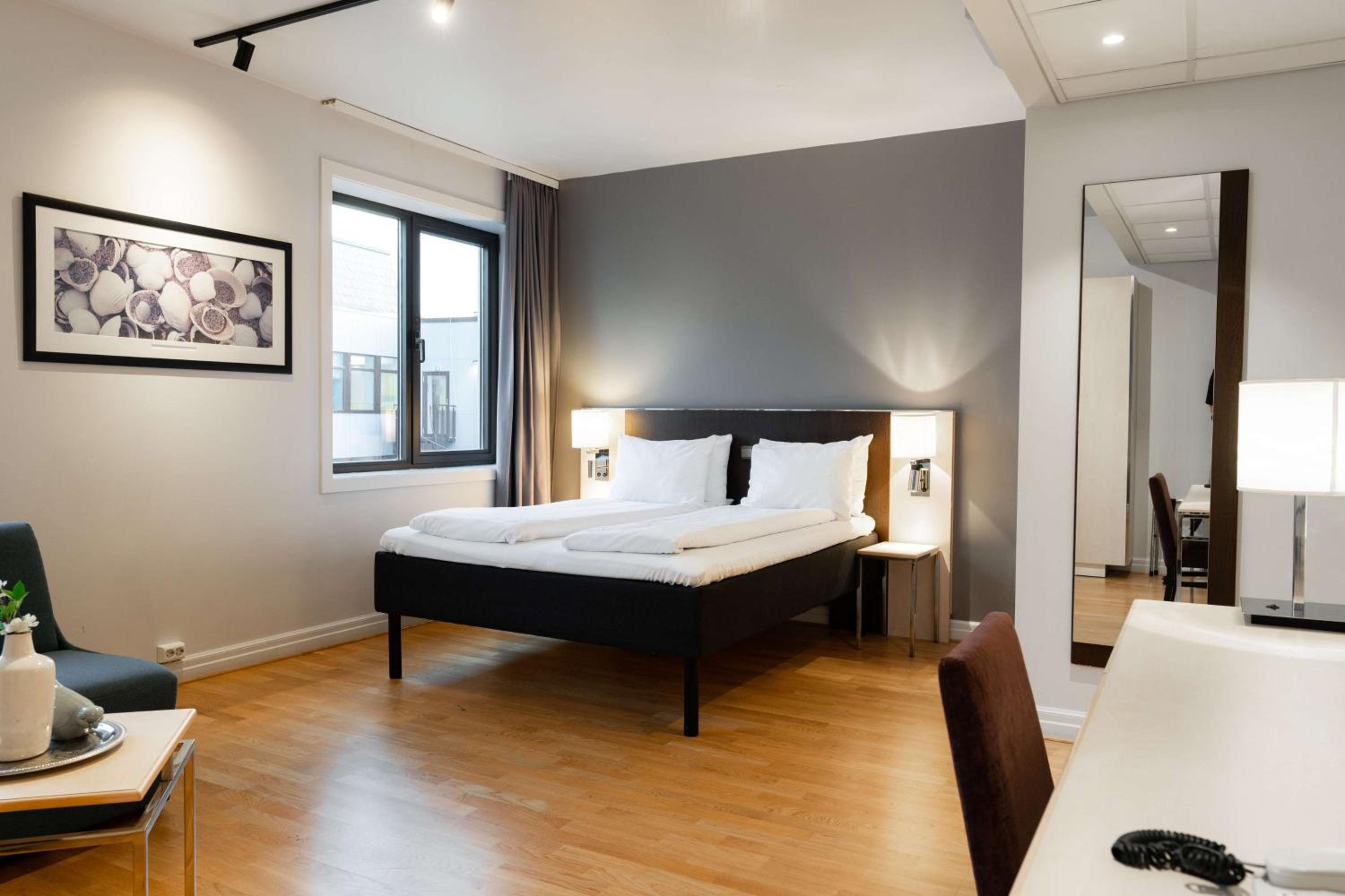 Superior King Room - Photo 1