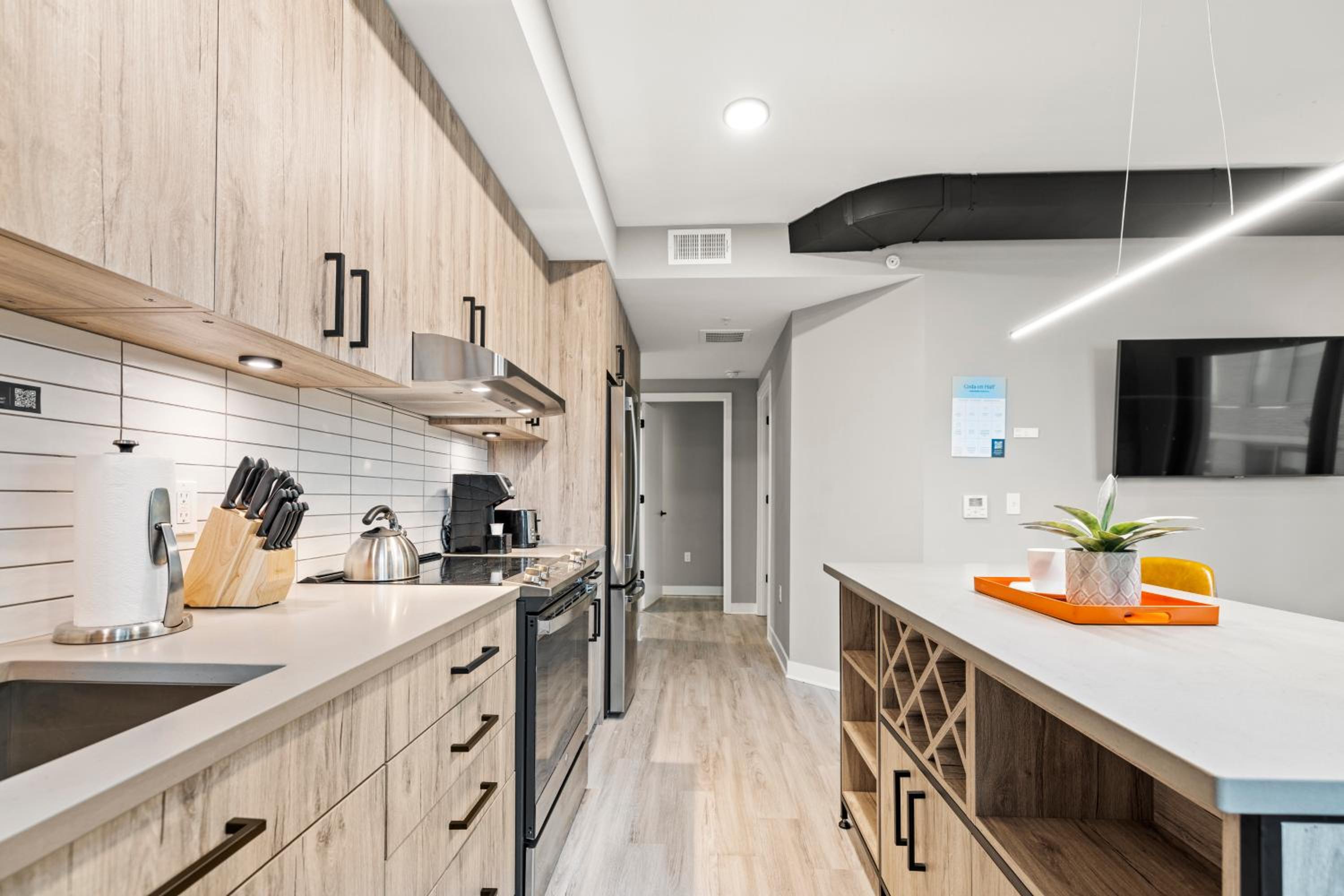 Three-Bedroom Apartment - Photo 14
