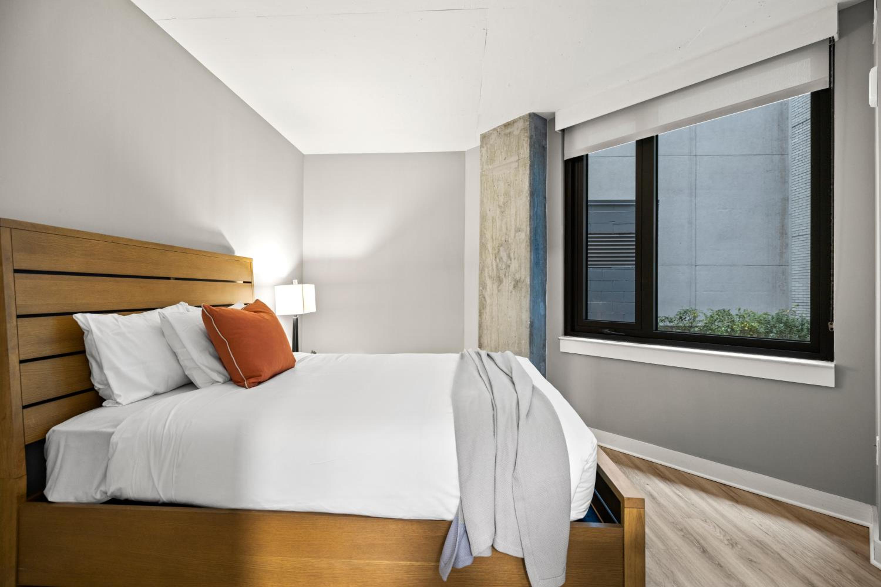 Three-Bedroom Apartment - Photo 16