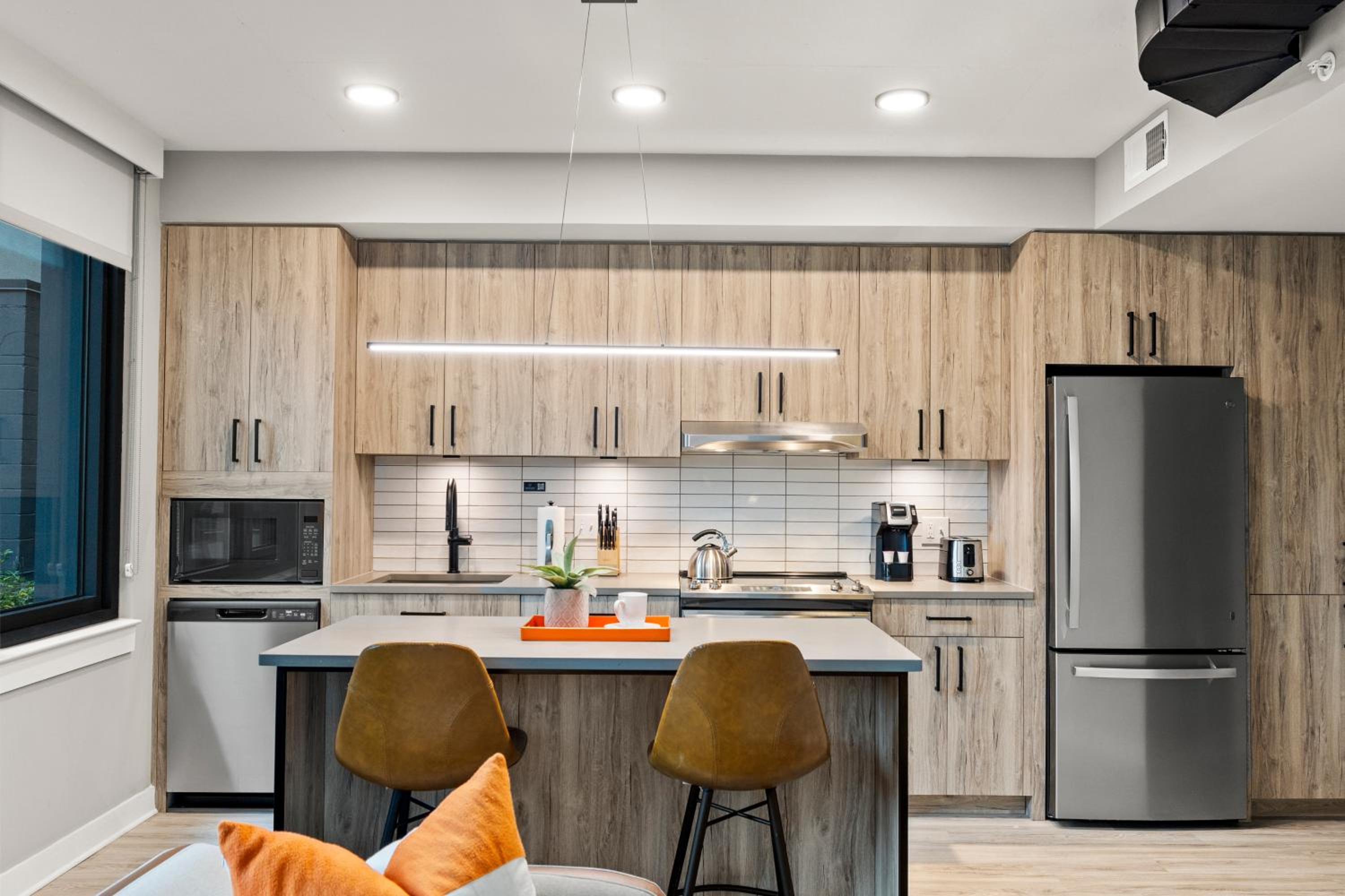 Three-Bedroom Apartment - Photo 10