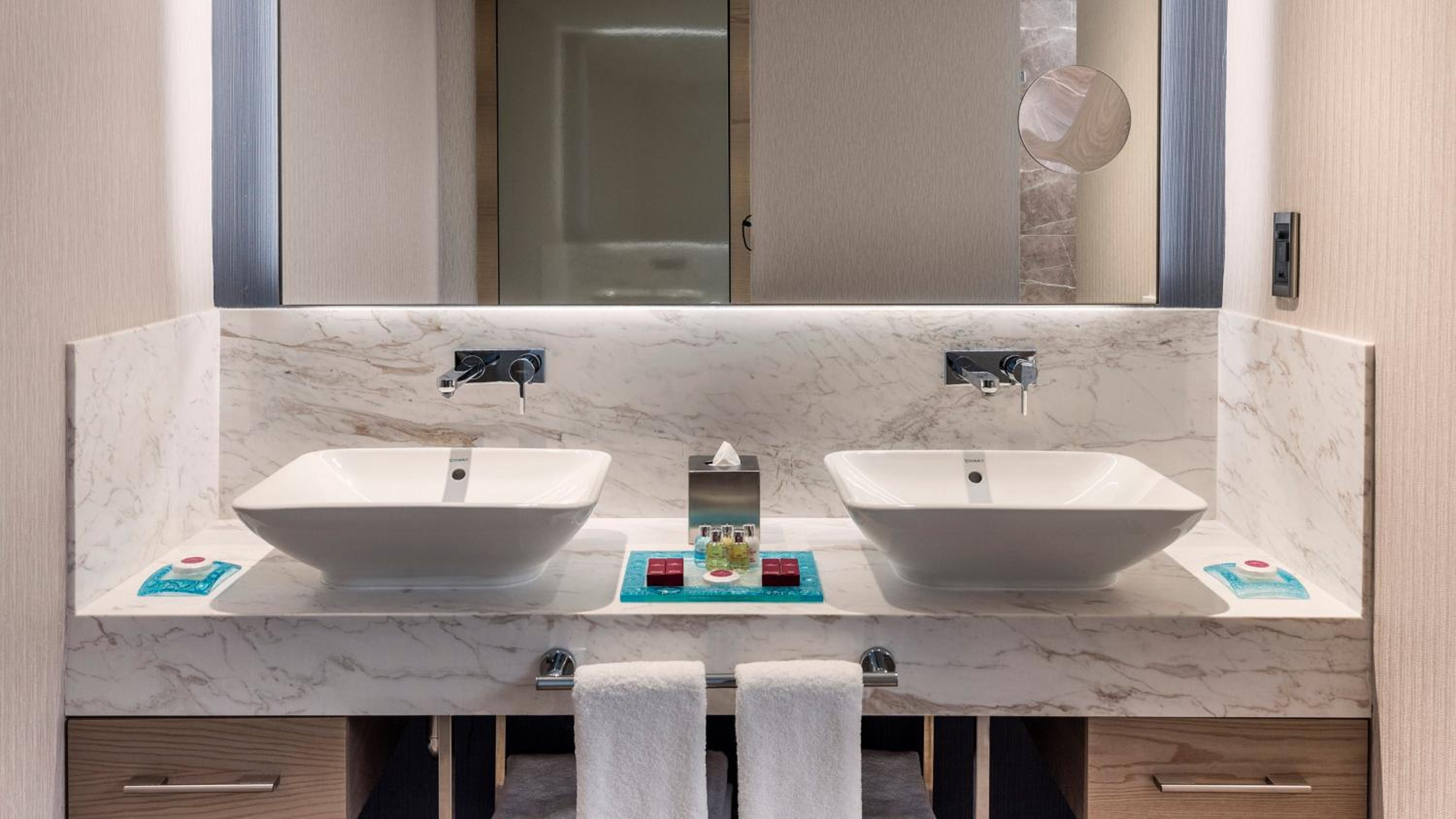 Junior King Suite