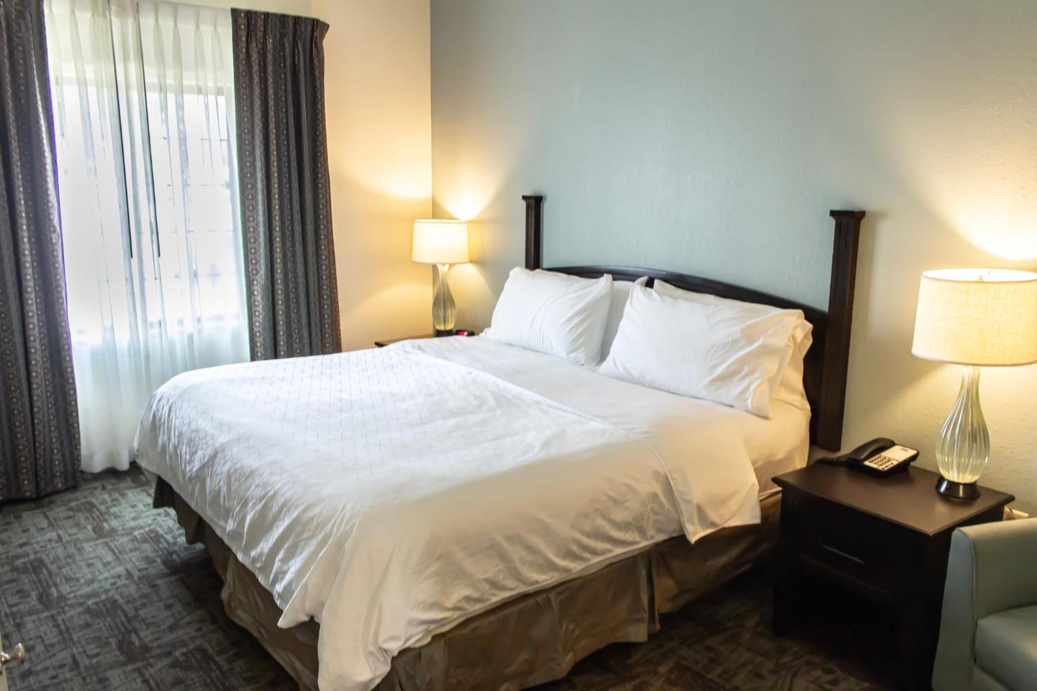 One-Bedroom King Suite with Sofa Bed - Photo 8