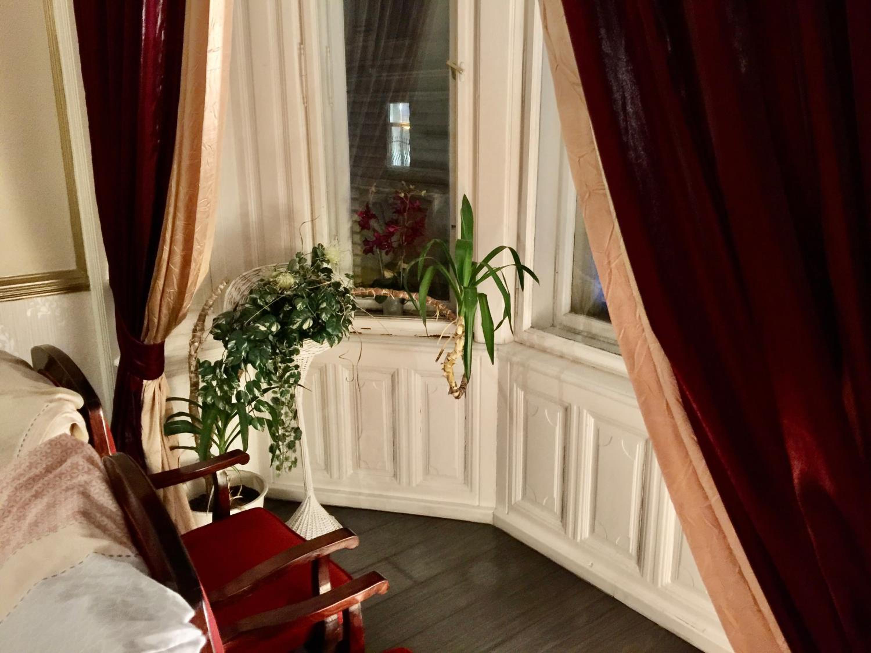 Two-Bedroom Apartment - Photo 4