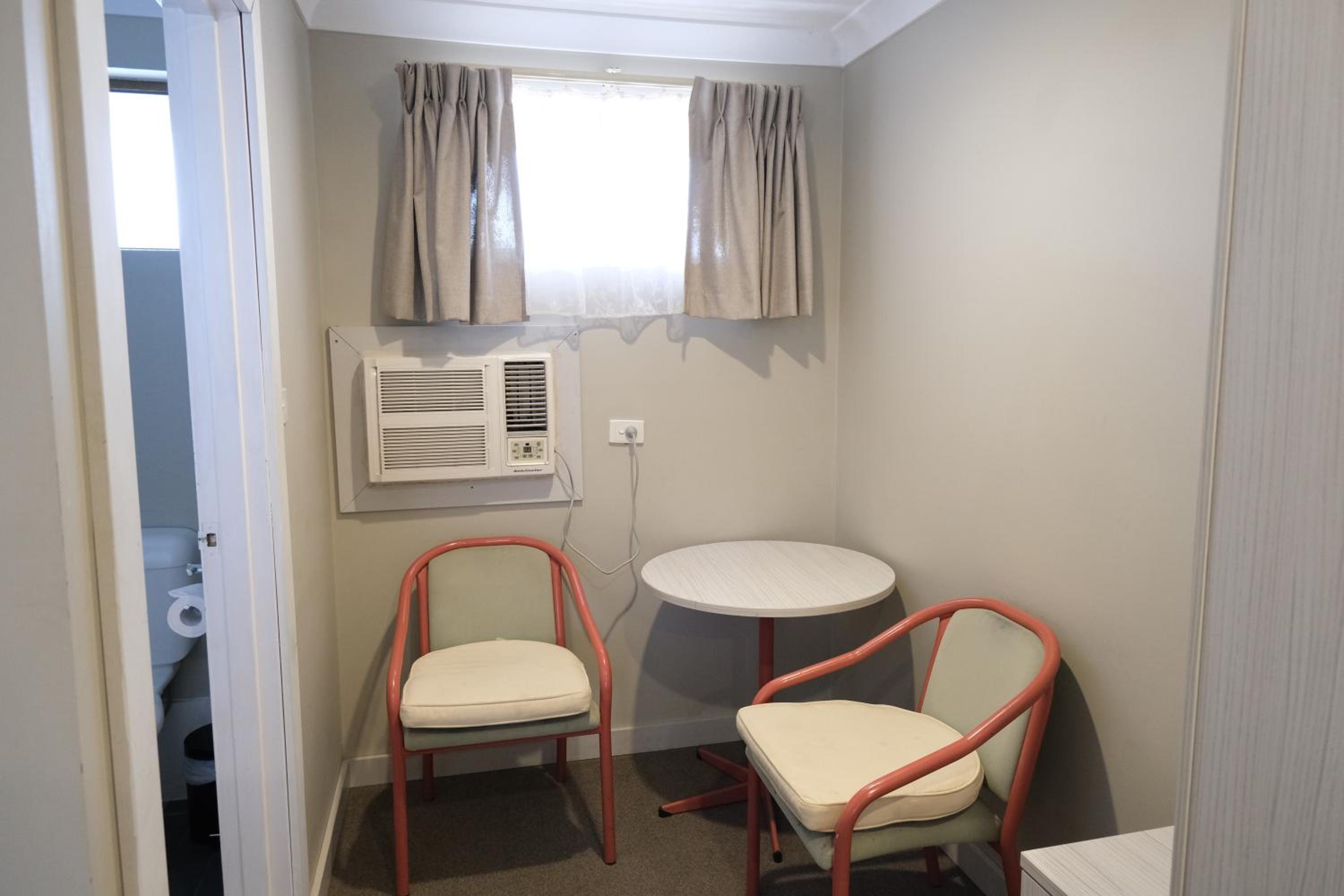 Queen Room - Ground Floor photo 1