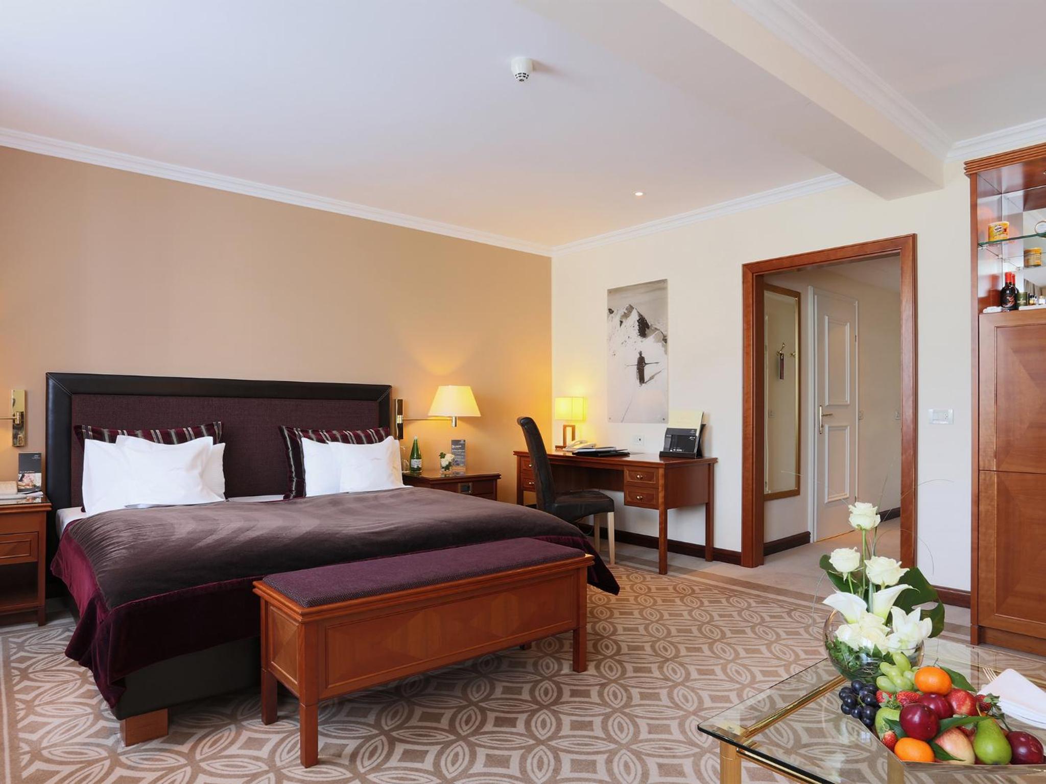 Signature Junior Suite thumbnail 6