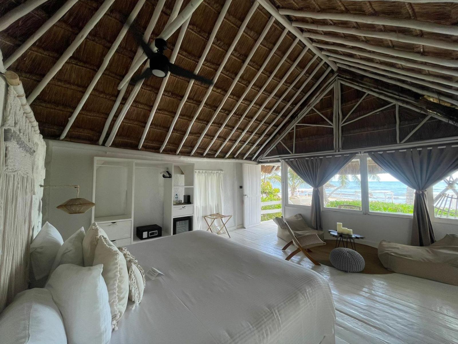 Deluxe Suite With Sea View