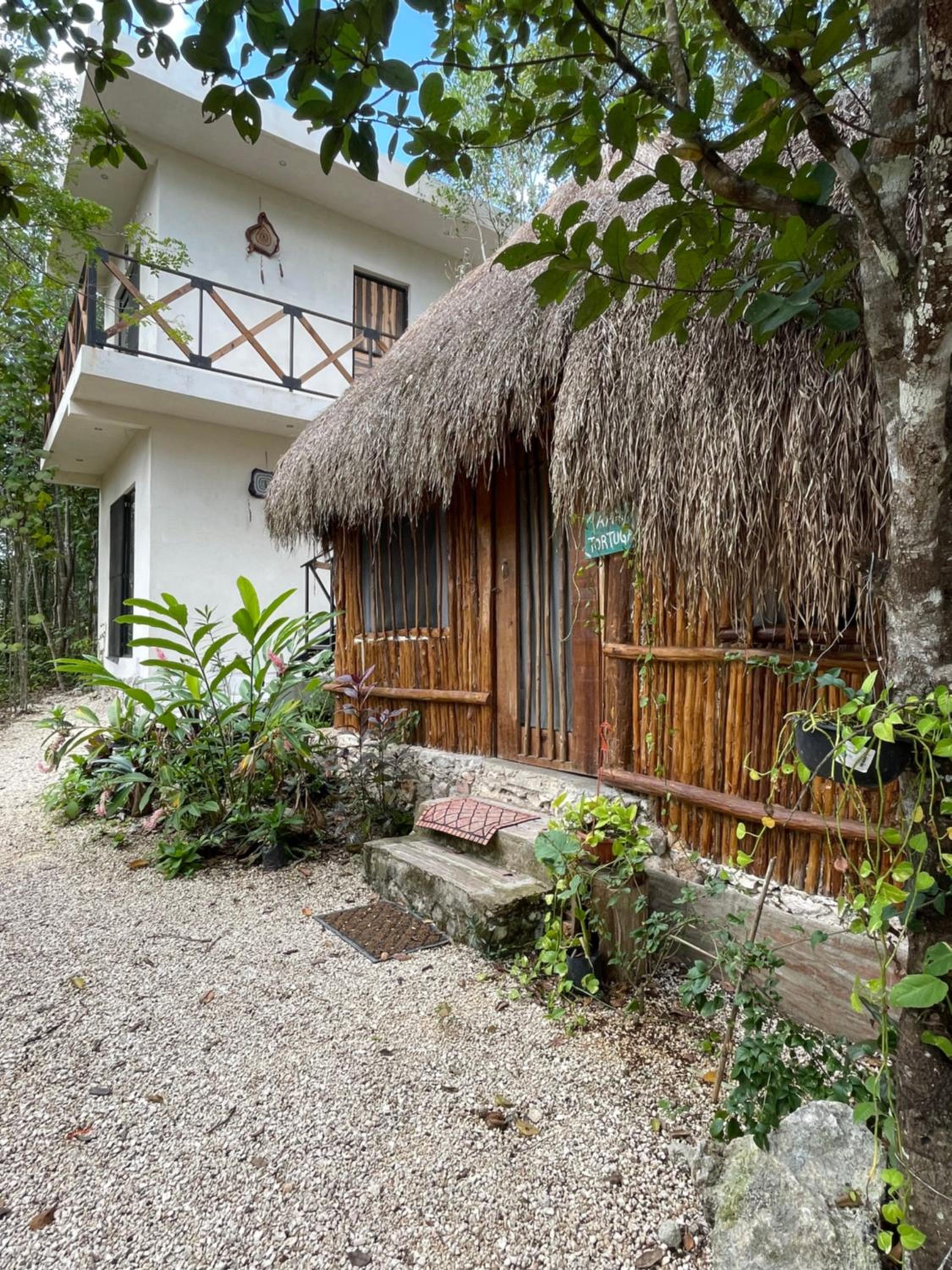 Cottage with Garden View - Photo 4