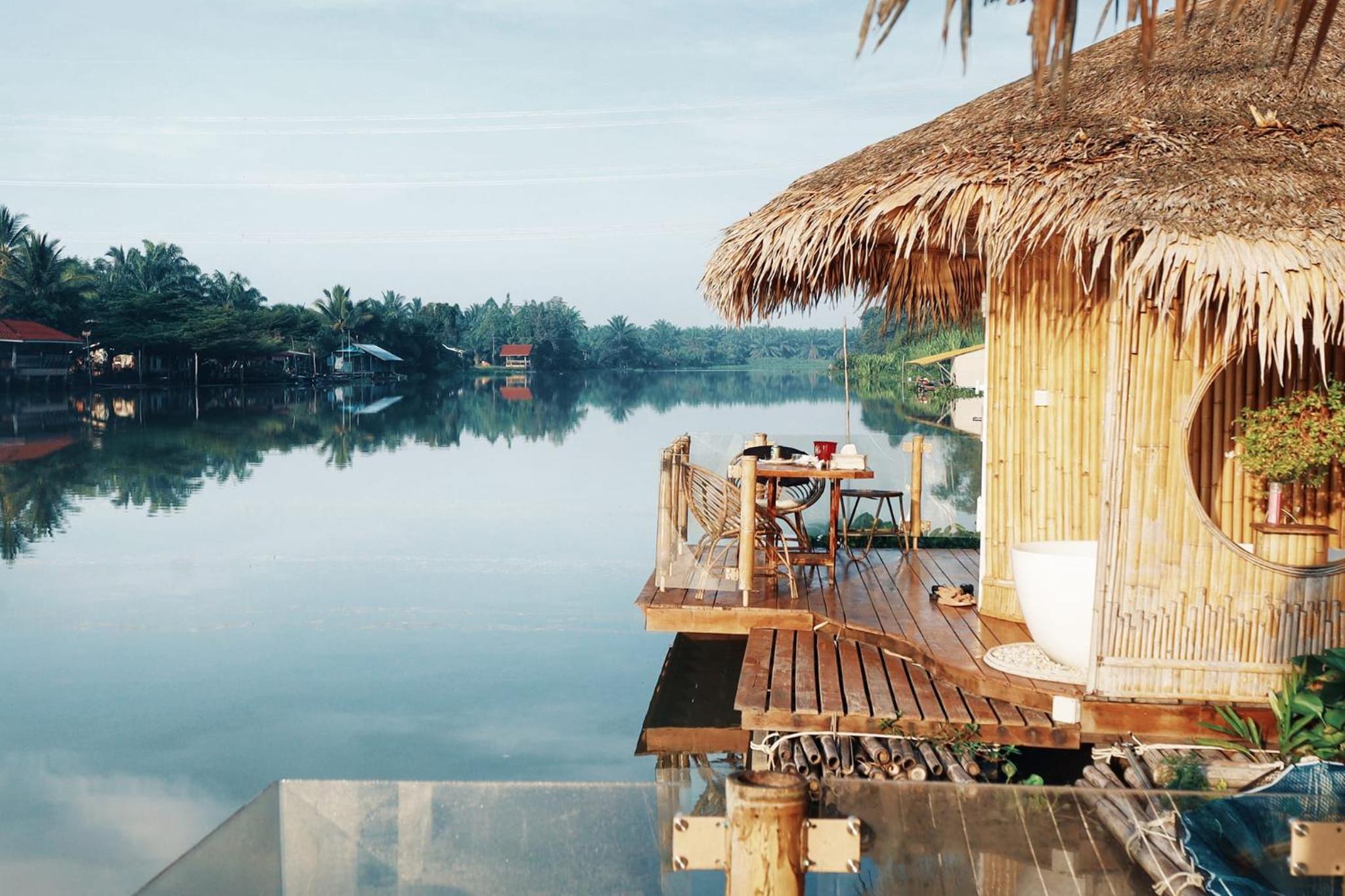 Double Room with Lake View - Photo 8