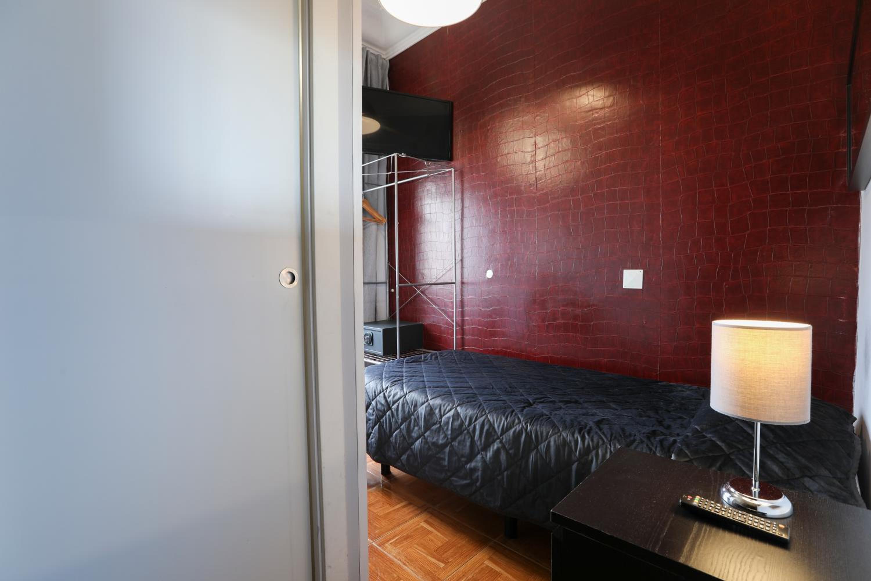 Single Room photo 2