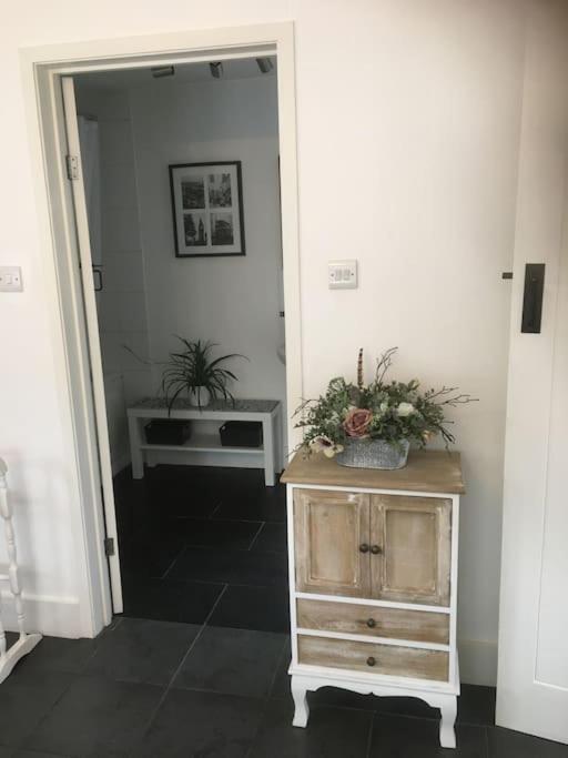 One-Bedroom House photo 3