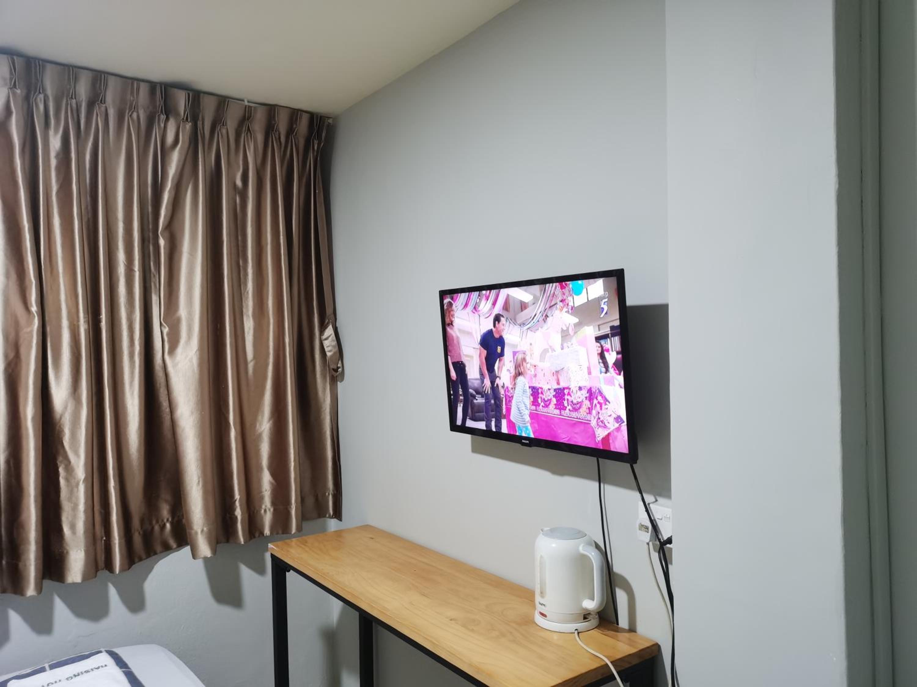 Budget Double Room photo 2