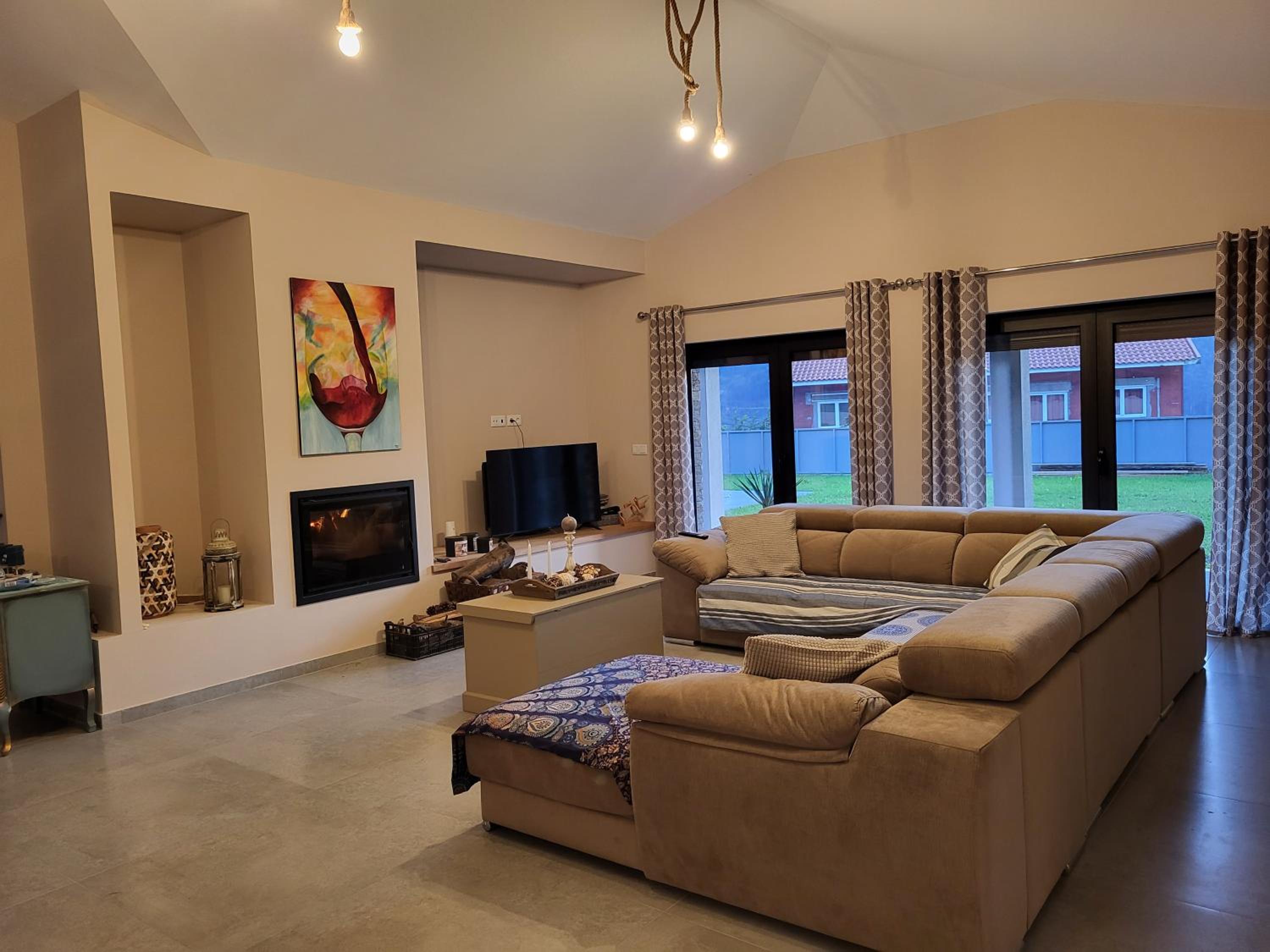 Three-Bedroom House photo 1