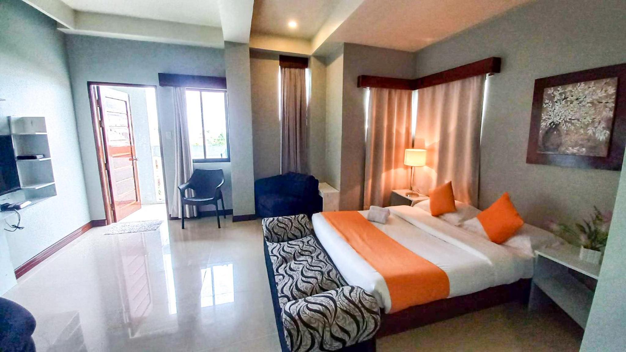 Deluxe Queen Room photo 3
