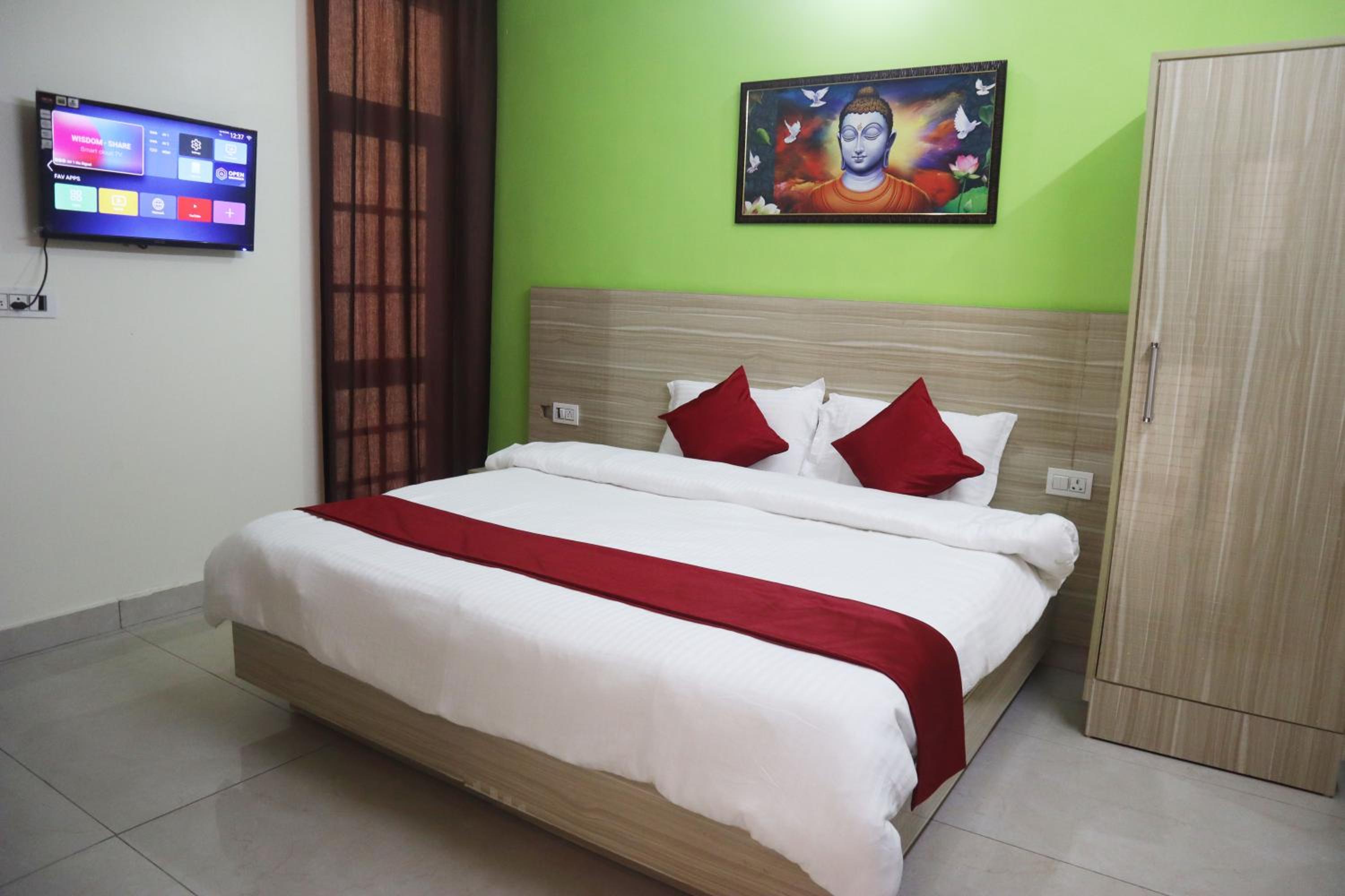 Deluxe Double Room with Balcony