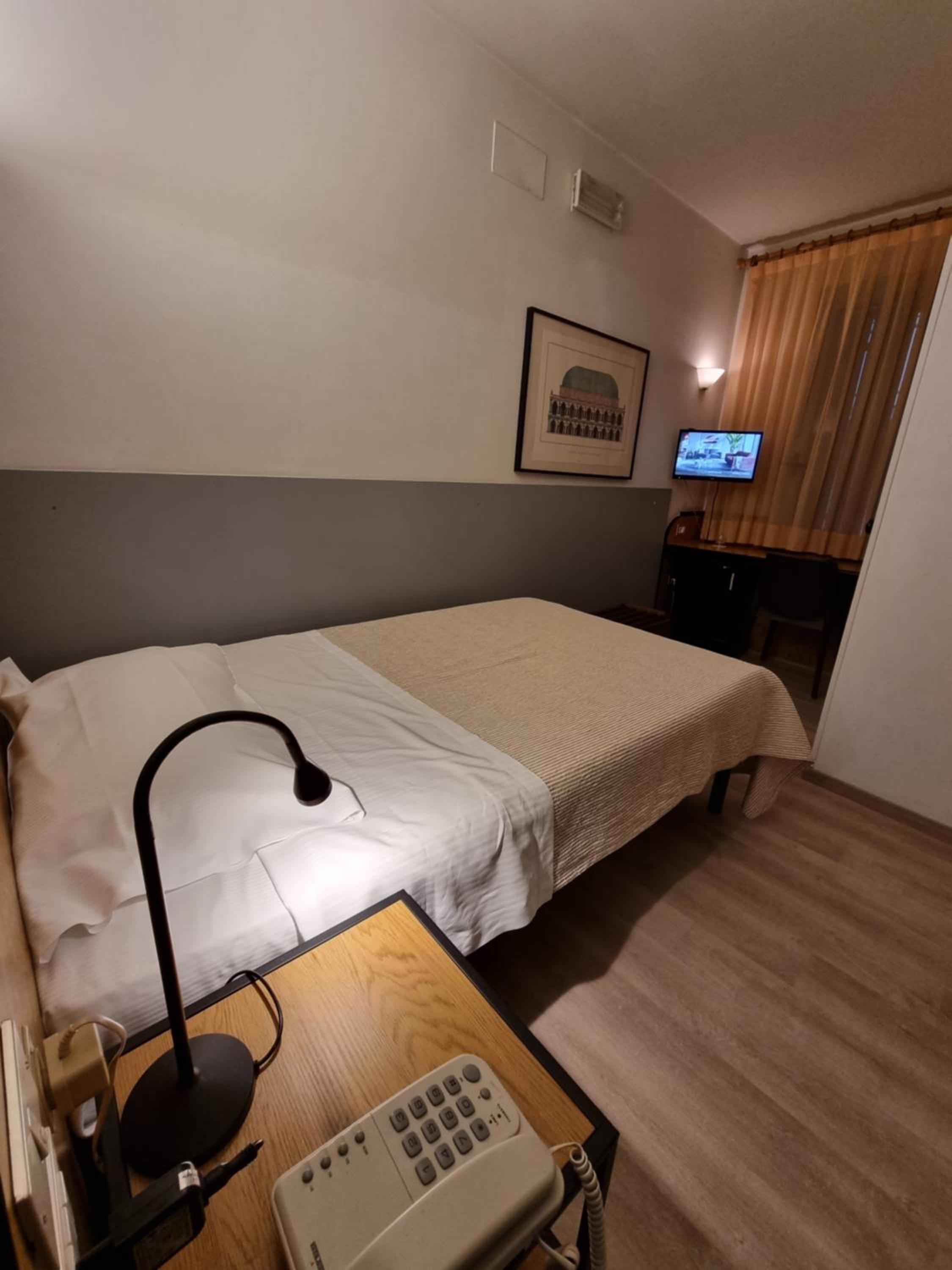 Standard Single Room photo 3