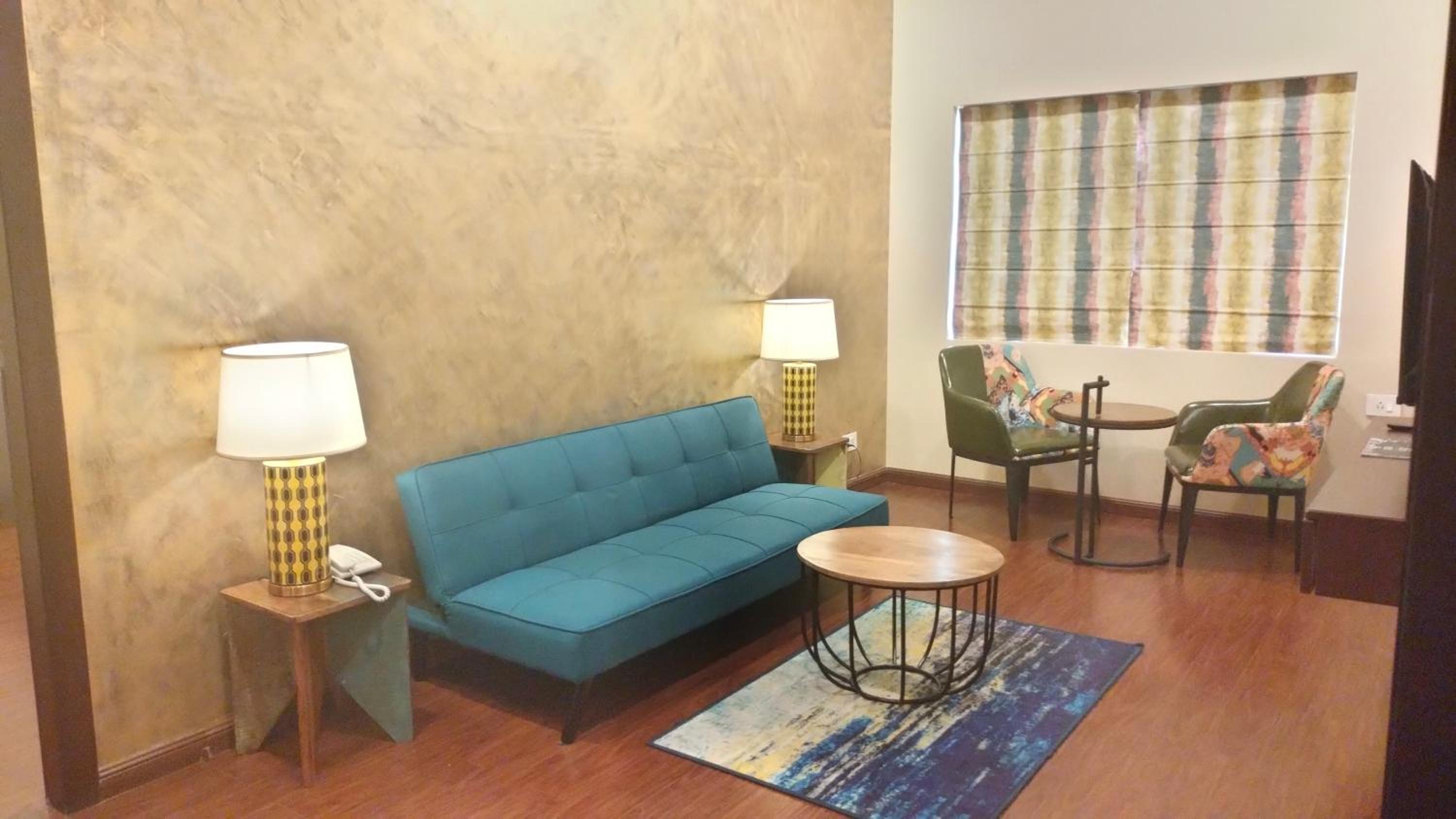 King Suite - Photo 3