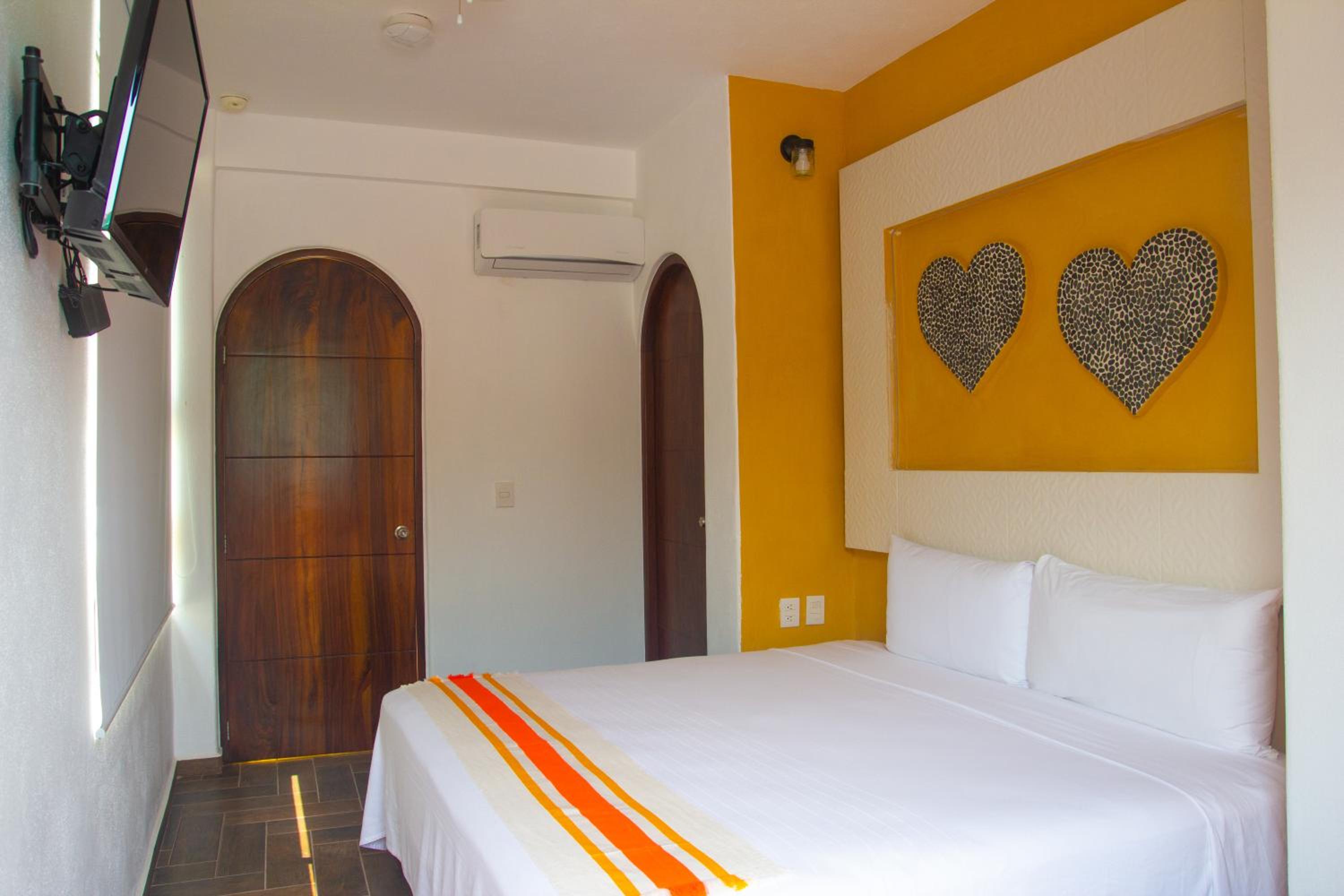 Standard Double Room - Photo 6