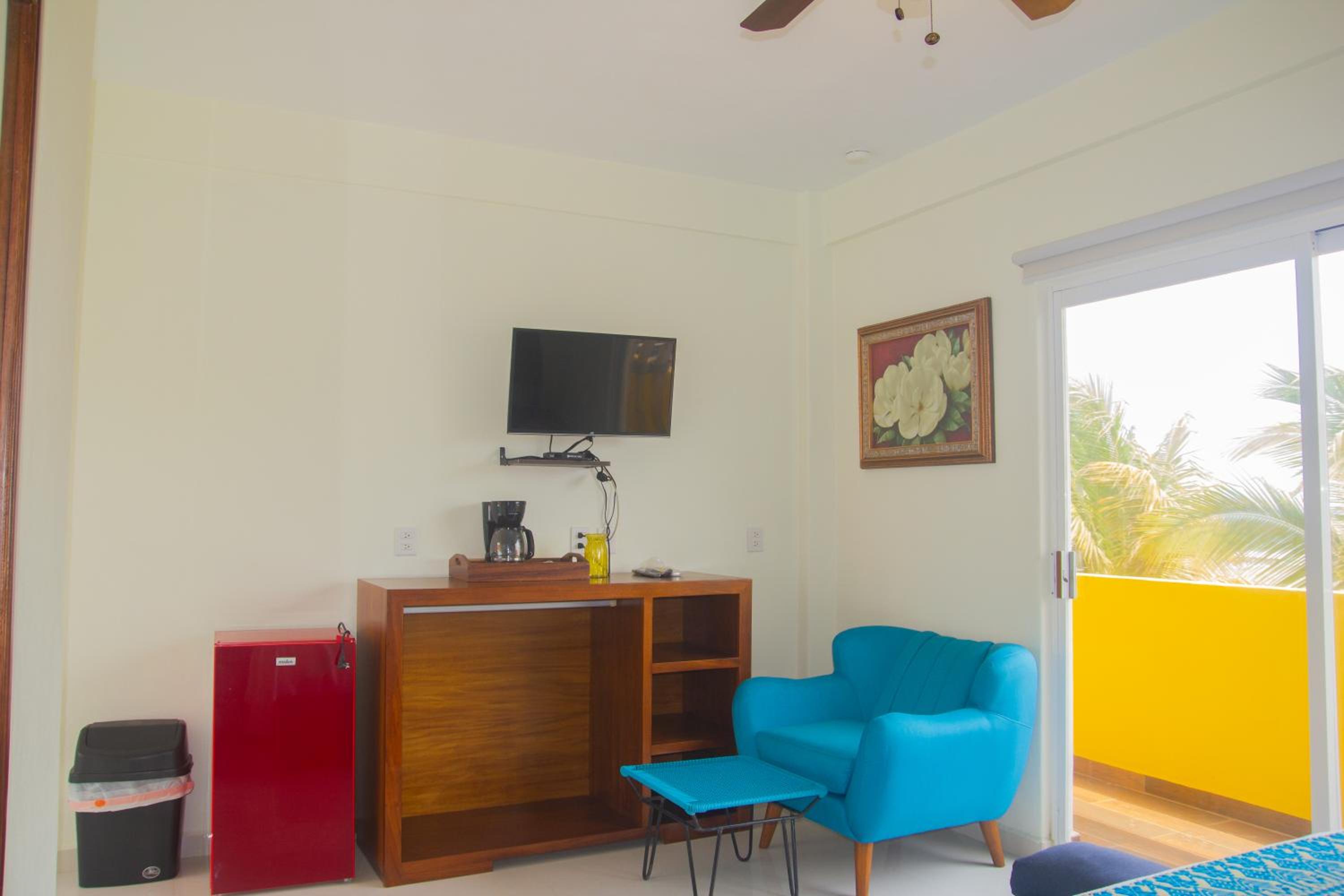 King Room with Sea View - Photo 4