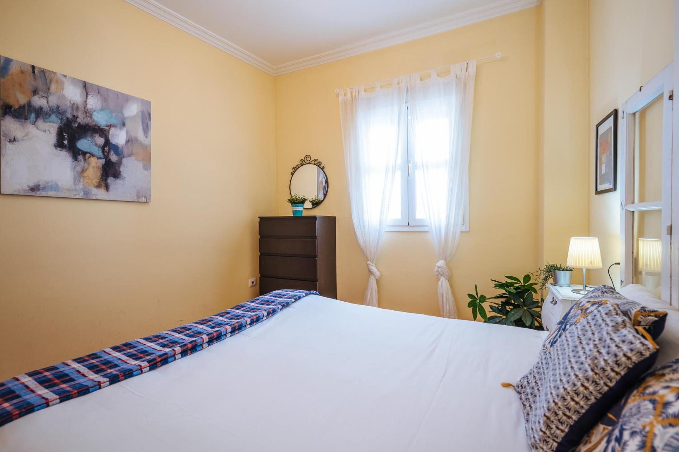 One-Bedroom Apartment - Photo 6