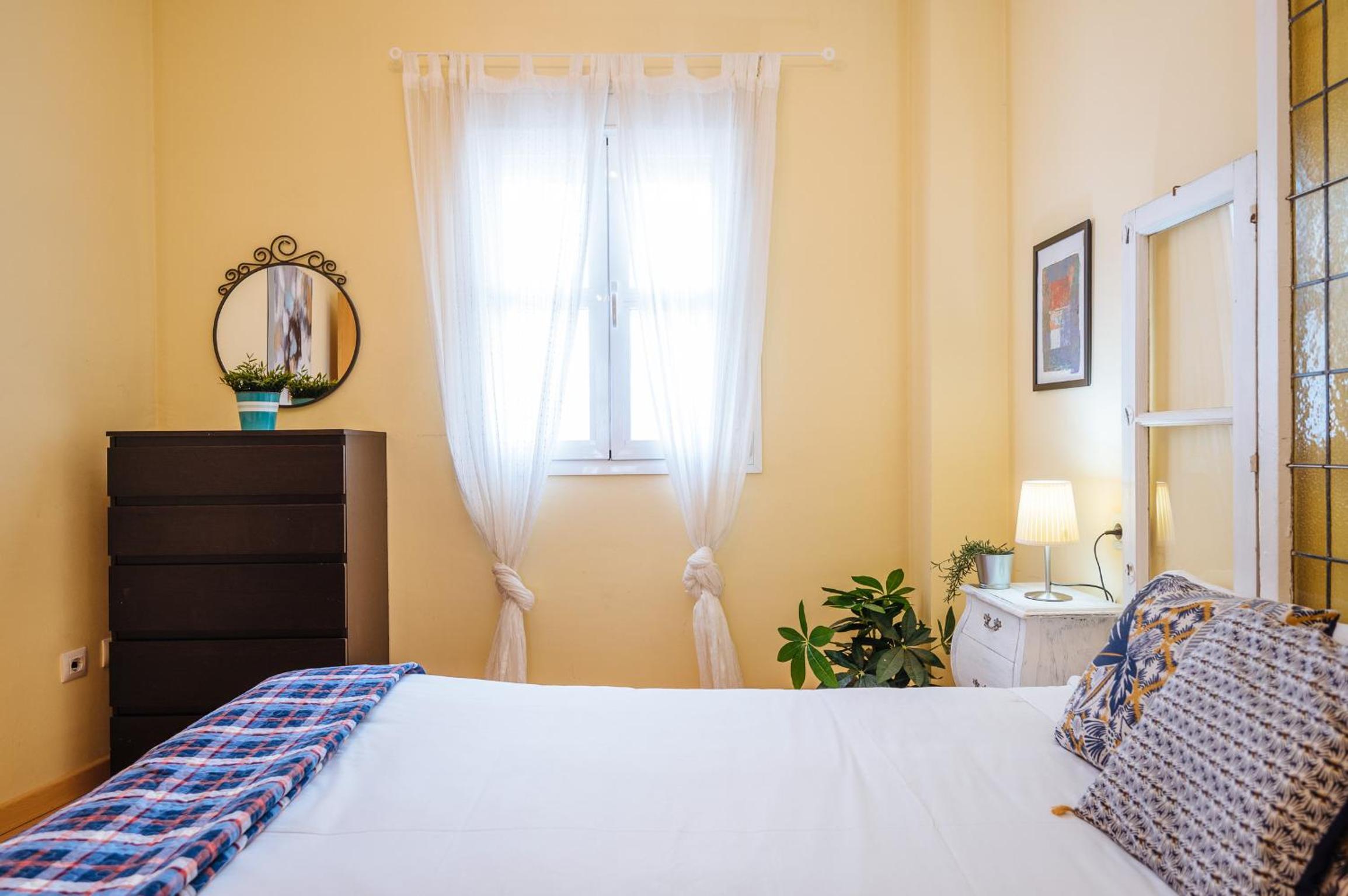 One-Bedroom Apartment - Photo 27