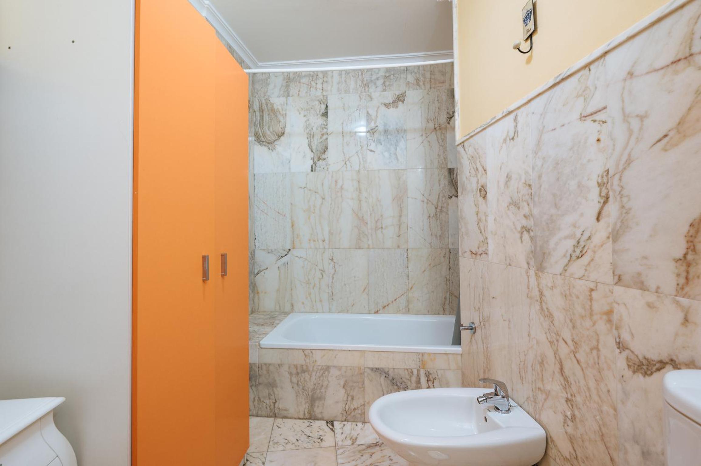 One-Bedroom Apartment - Photo 37