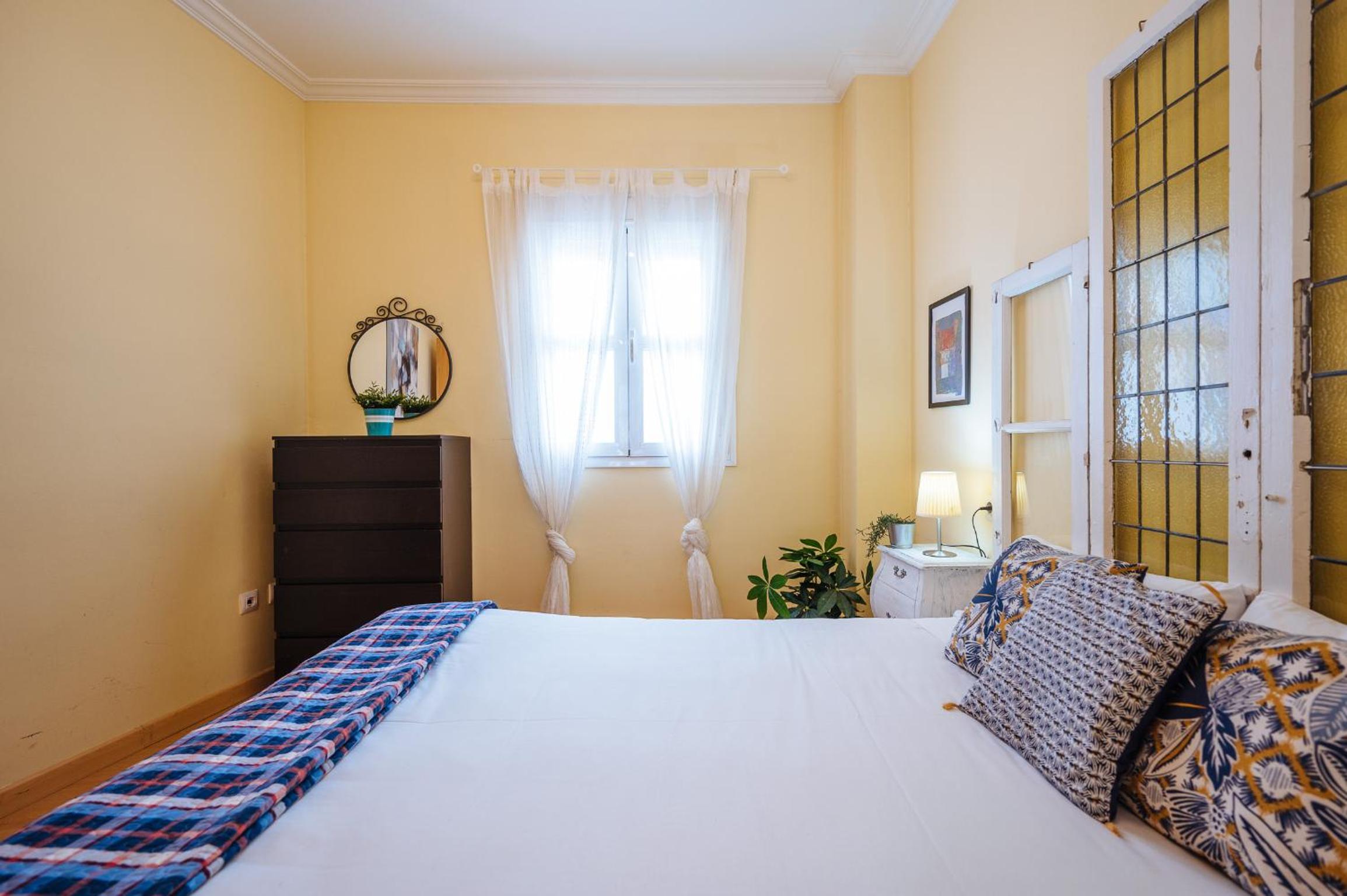One-Bedroom Apartment - Photo 33