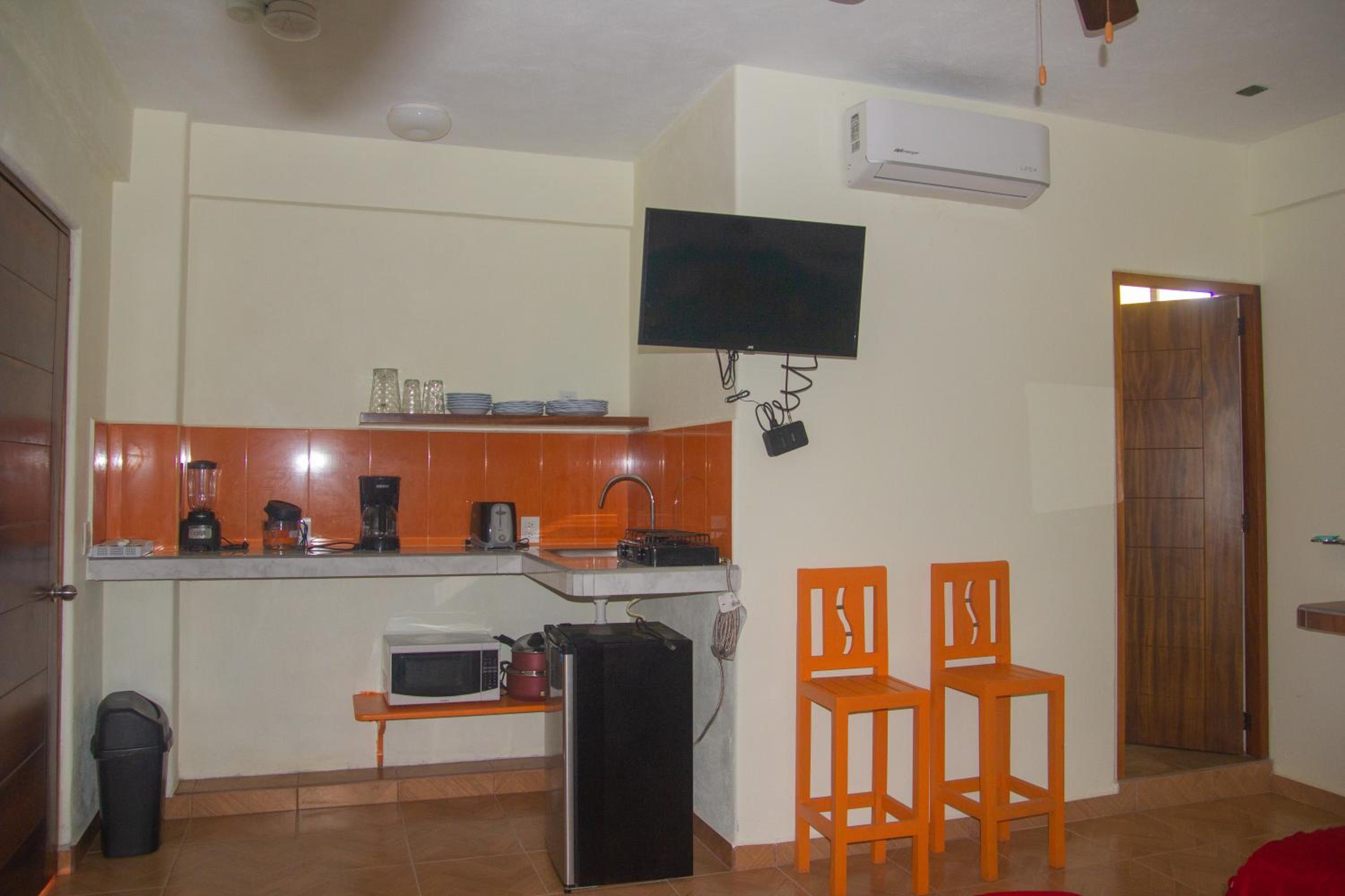Double Room - Photo 8