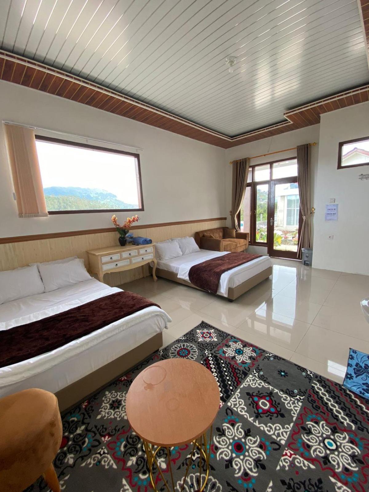 Double Room with Private Bathroom photo 1