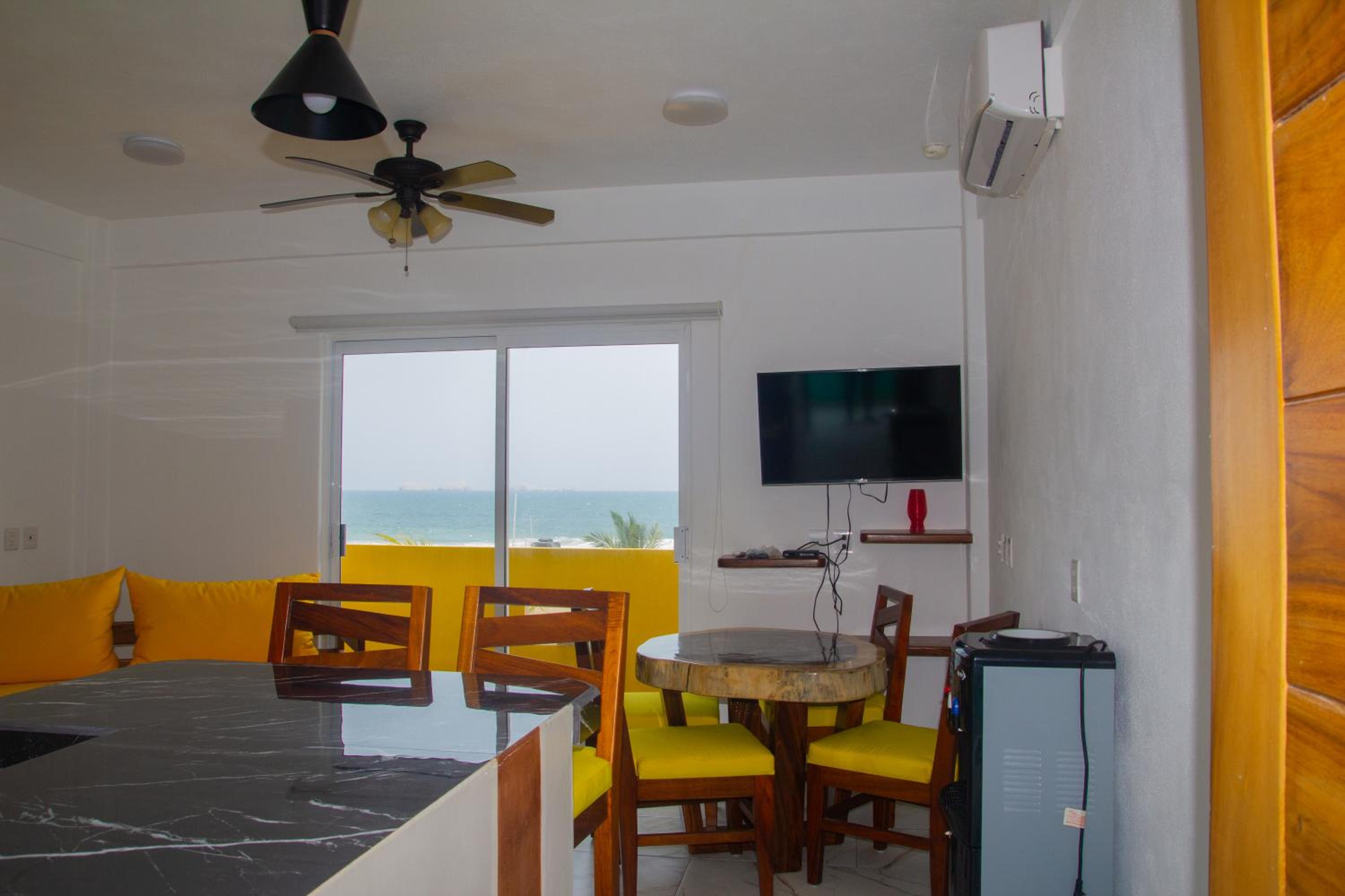 Family Room - Photo 1