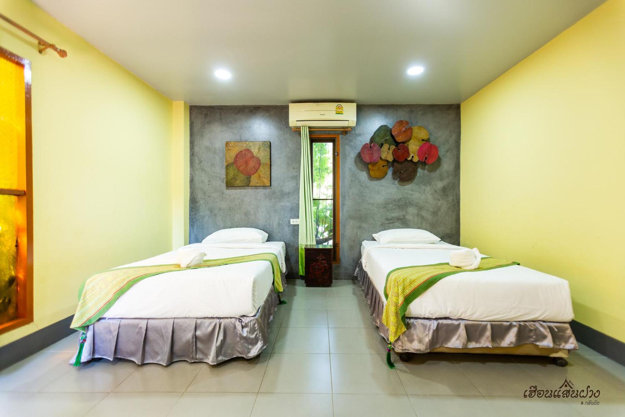 Villa - Photo 1