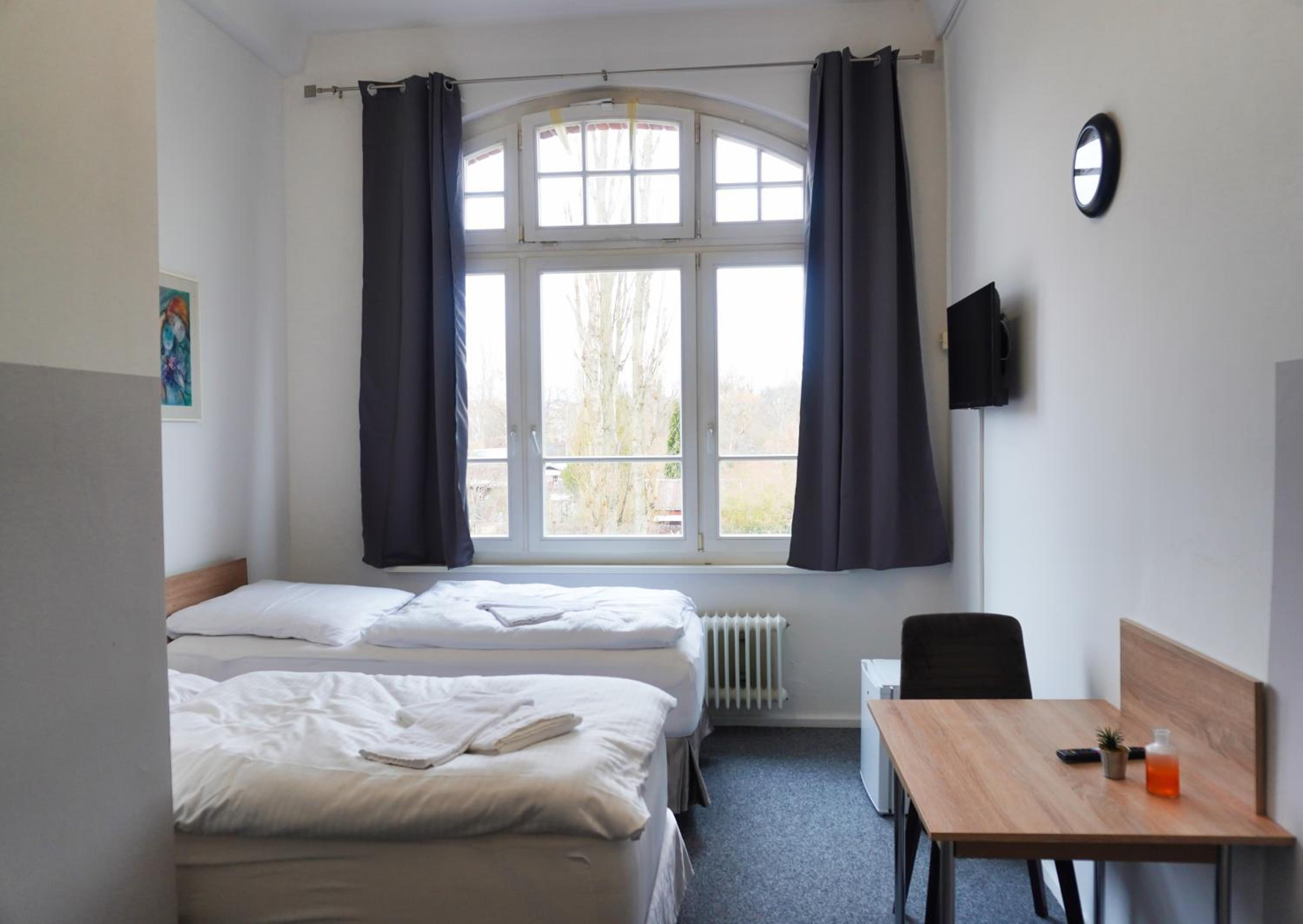 Double or Twin Room photo 3