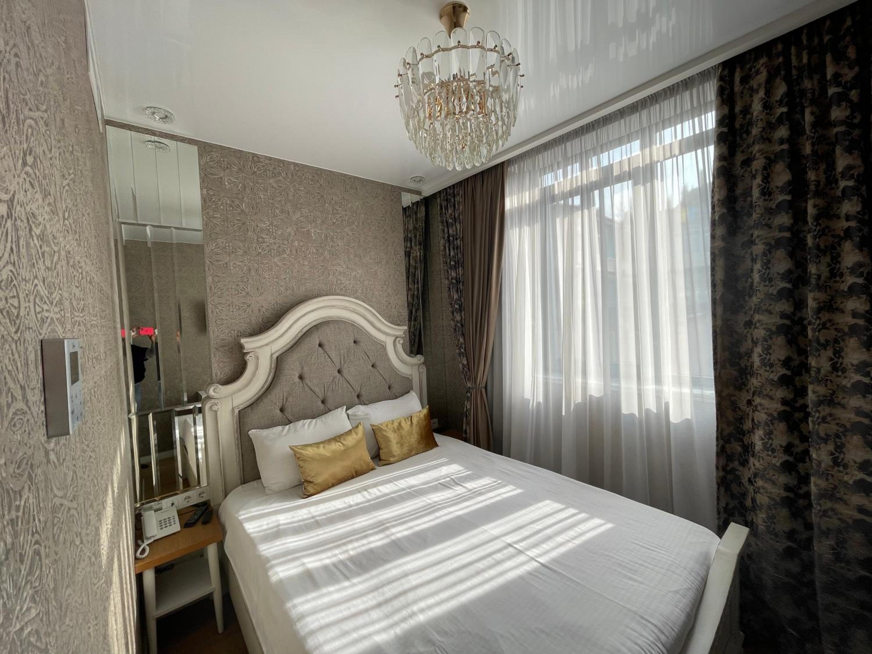 Budget Double Room - Photo 1