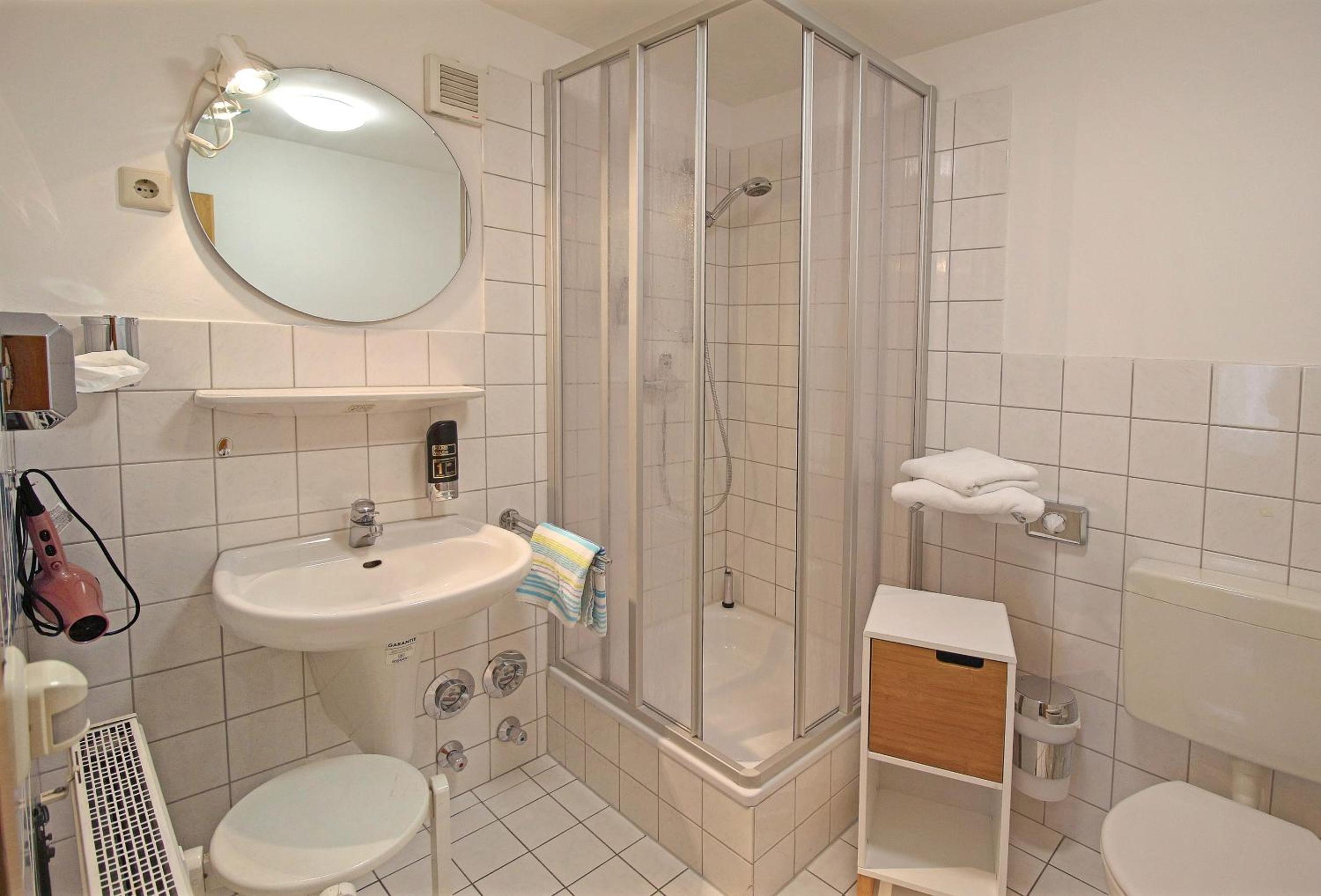 Budget Double Room photo 2