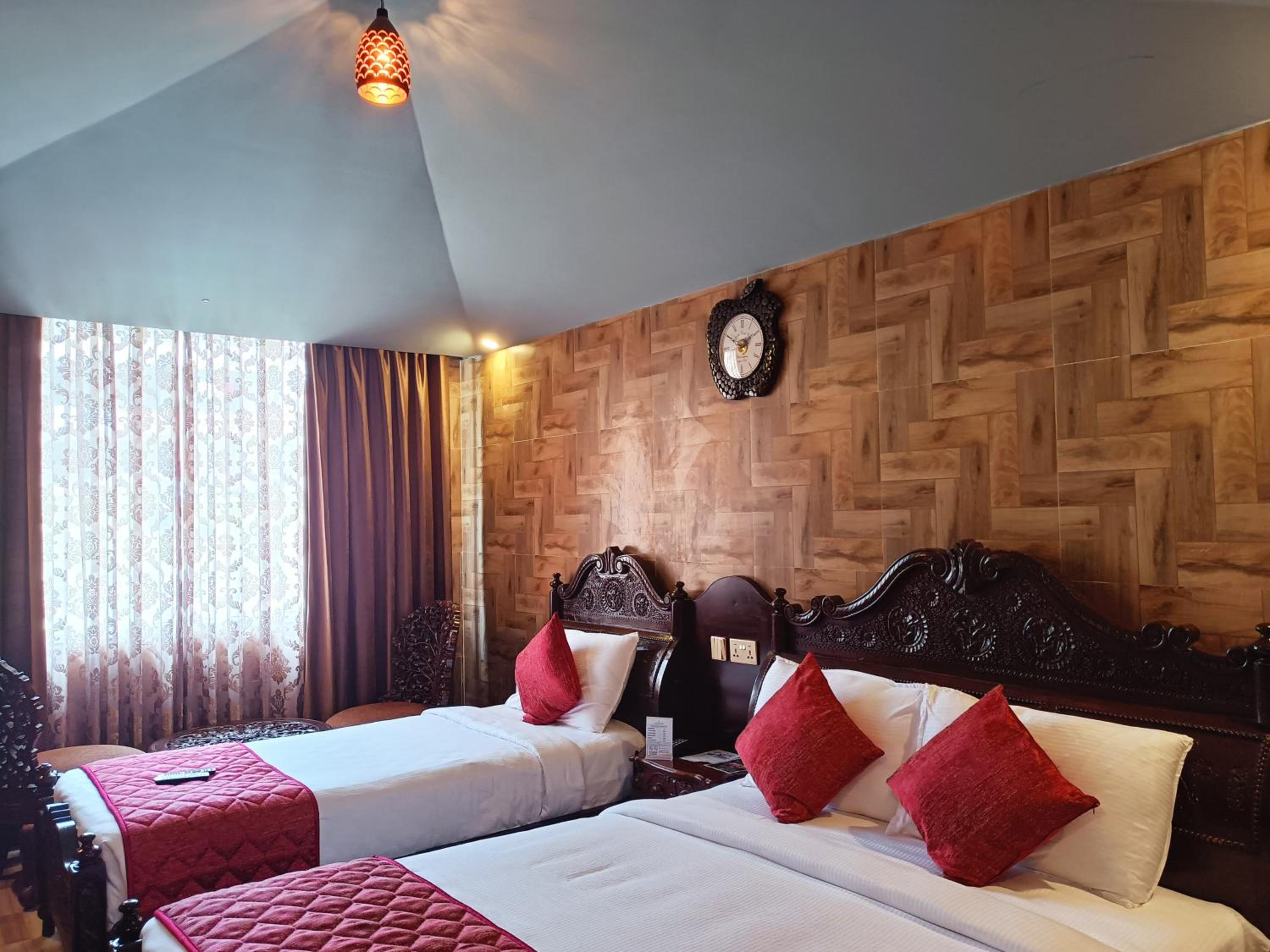 Deluxe Triple Room photo 2