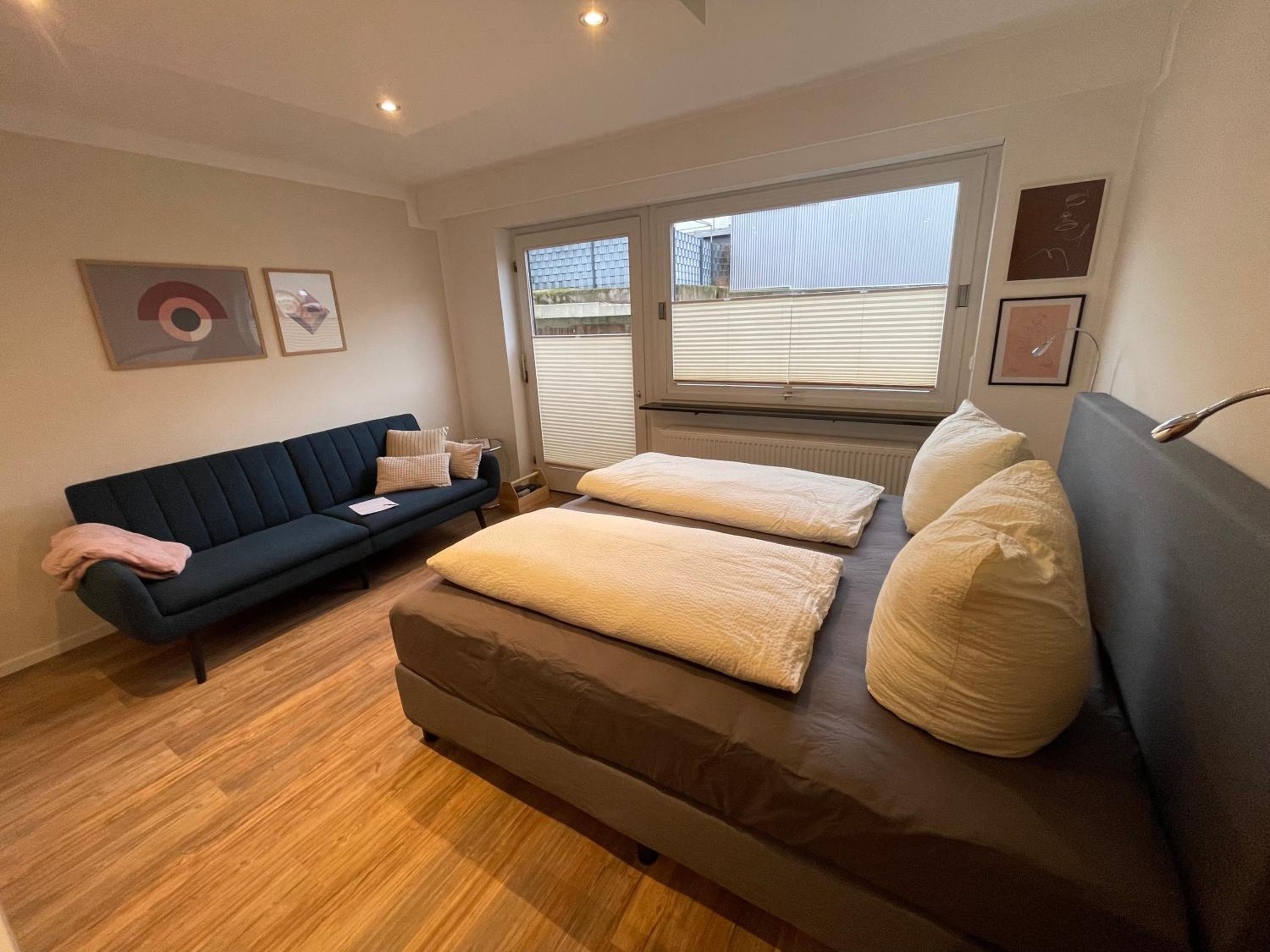 One-Bedroom Apartment photo 1