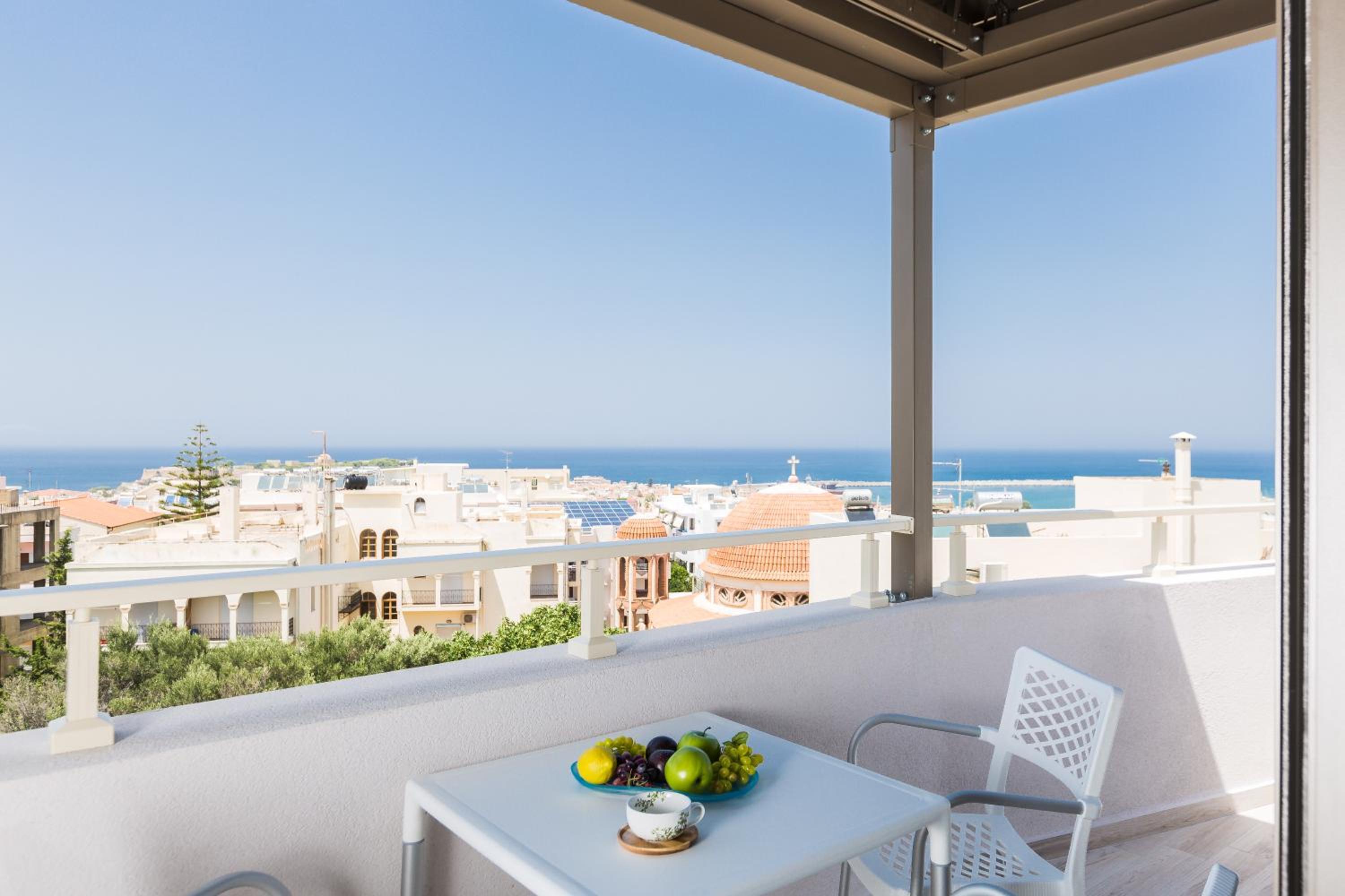 Double or Twin Room with Side Sea View photo 3