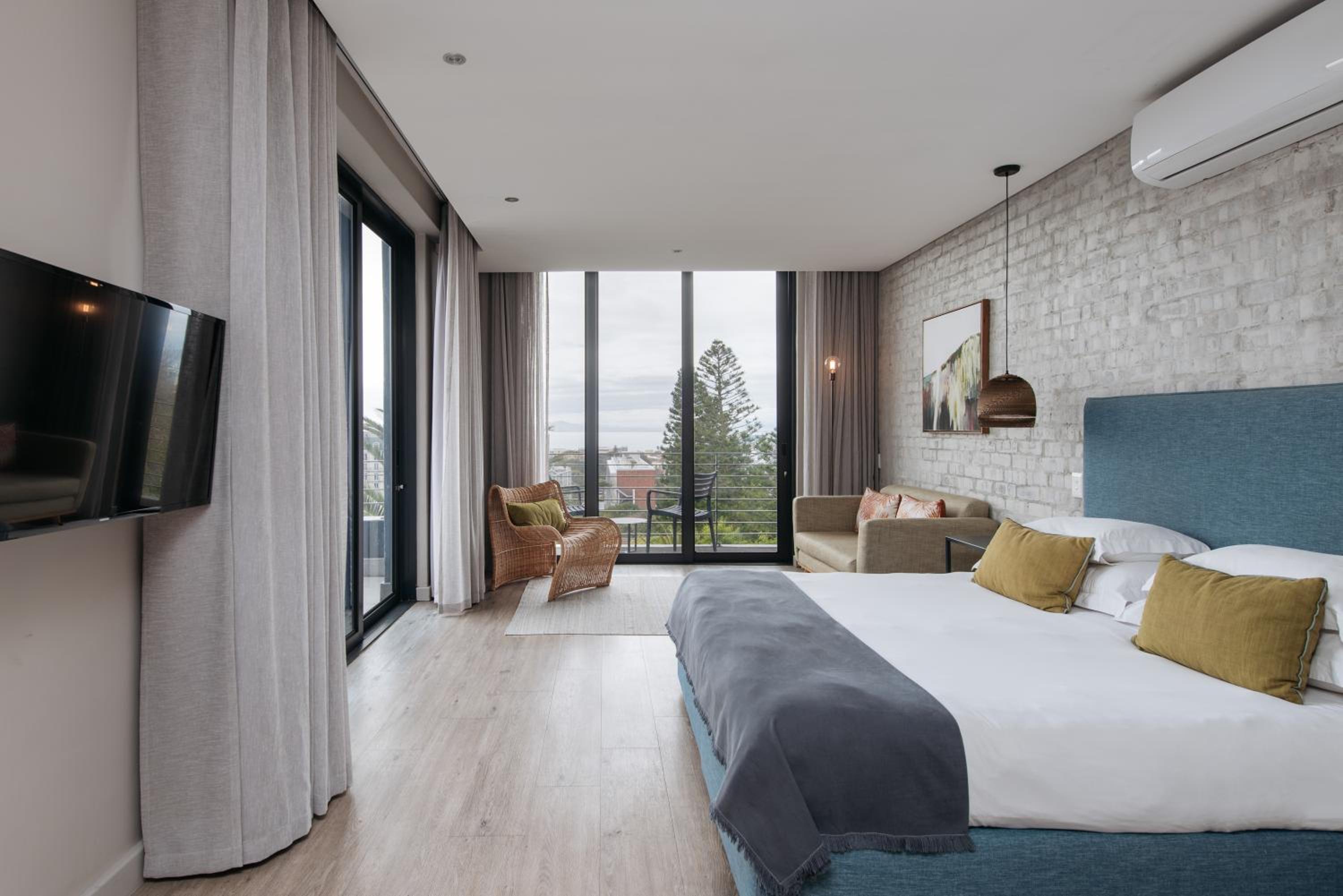 Suite - Photo 5