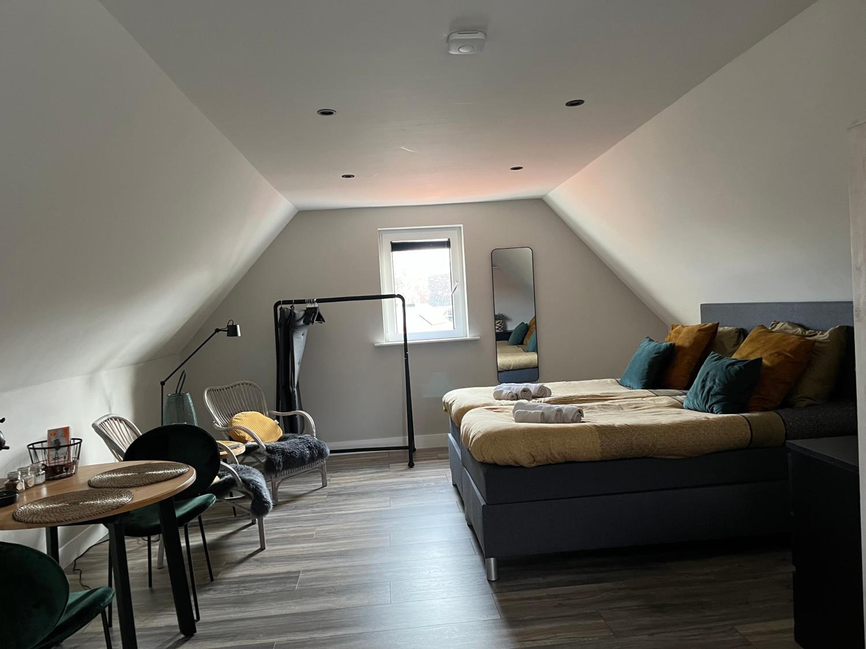 Double Room With Private Bathroom photo 2