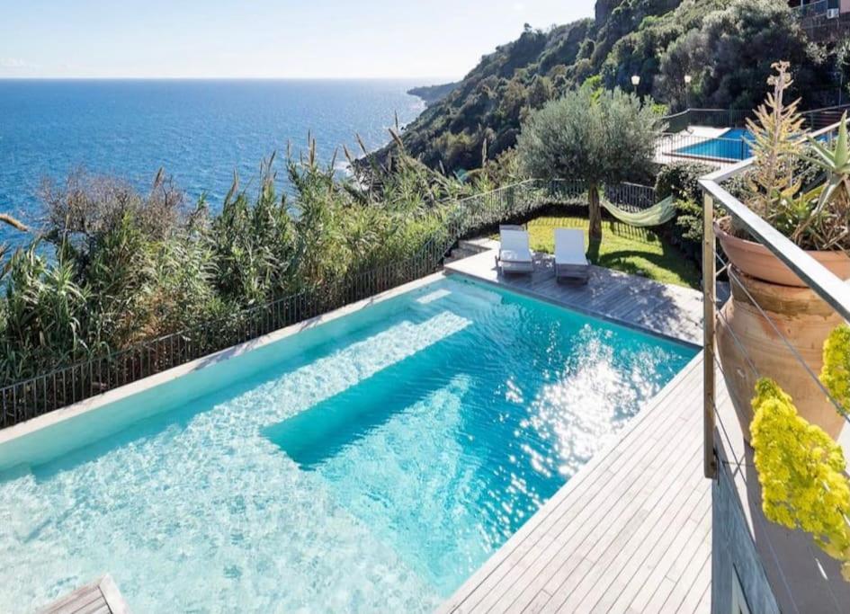 Three-Bedroom Villa photo 3