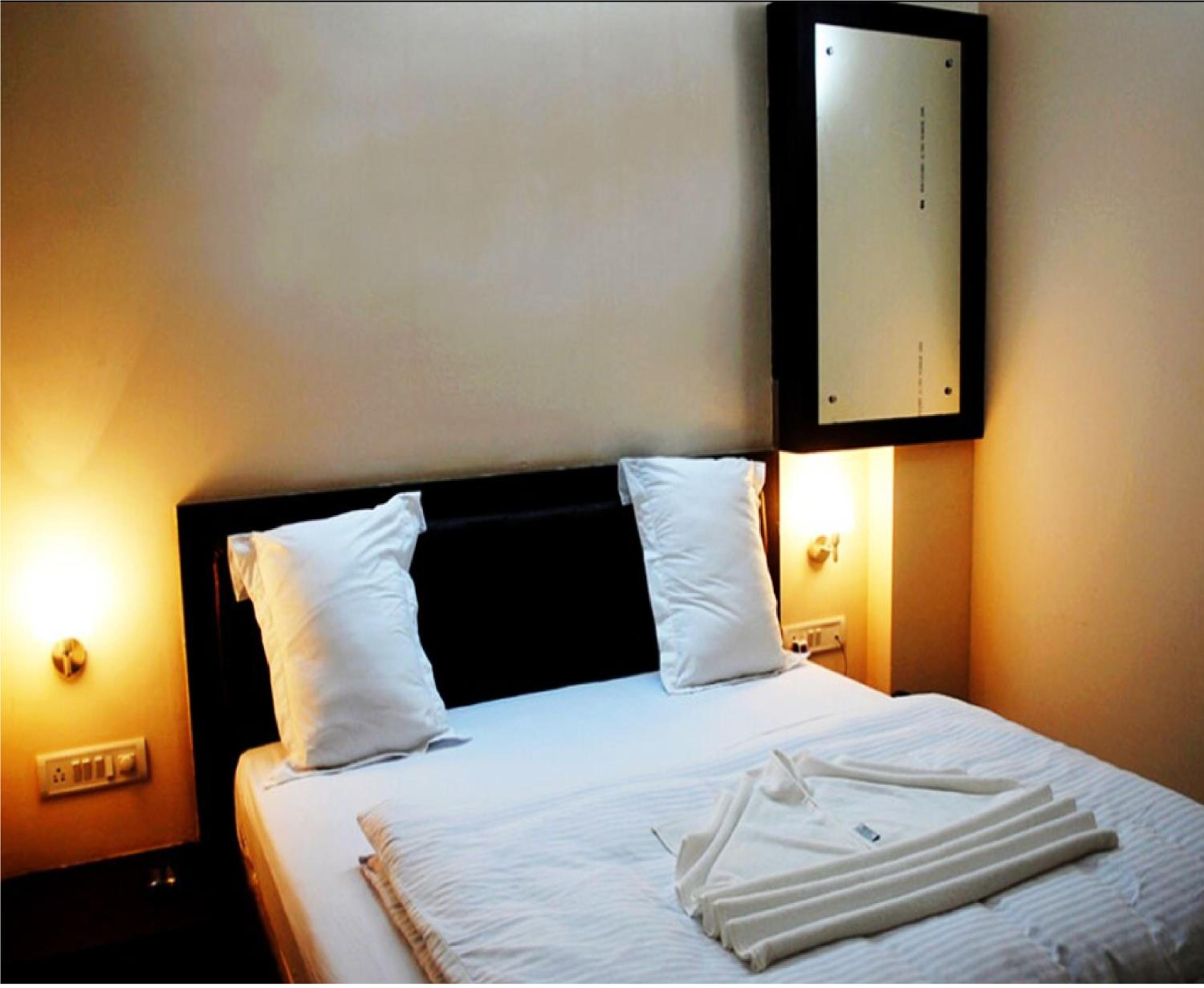 Deluxe Double Room photo 2