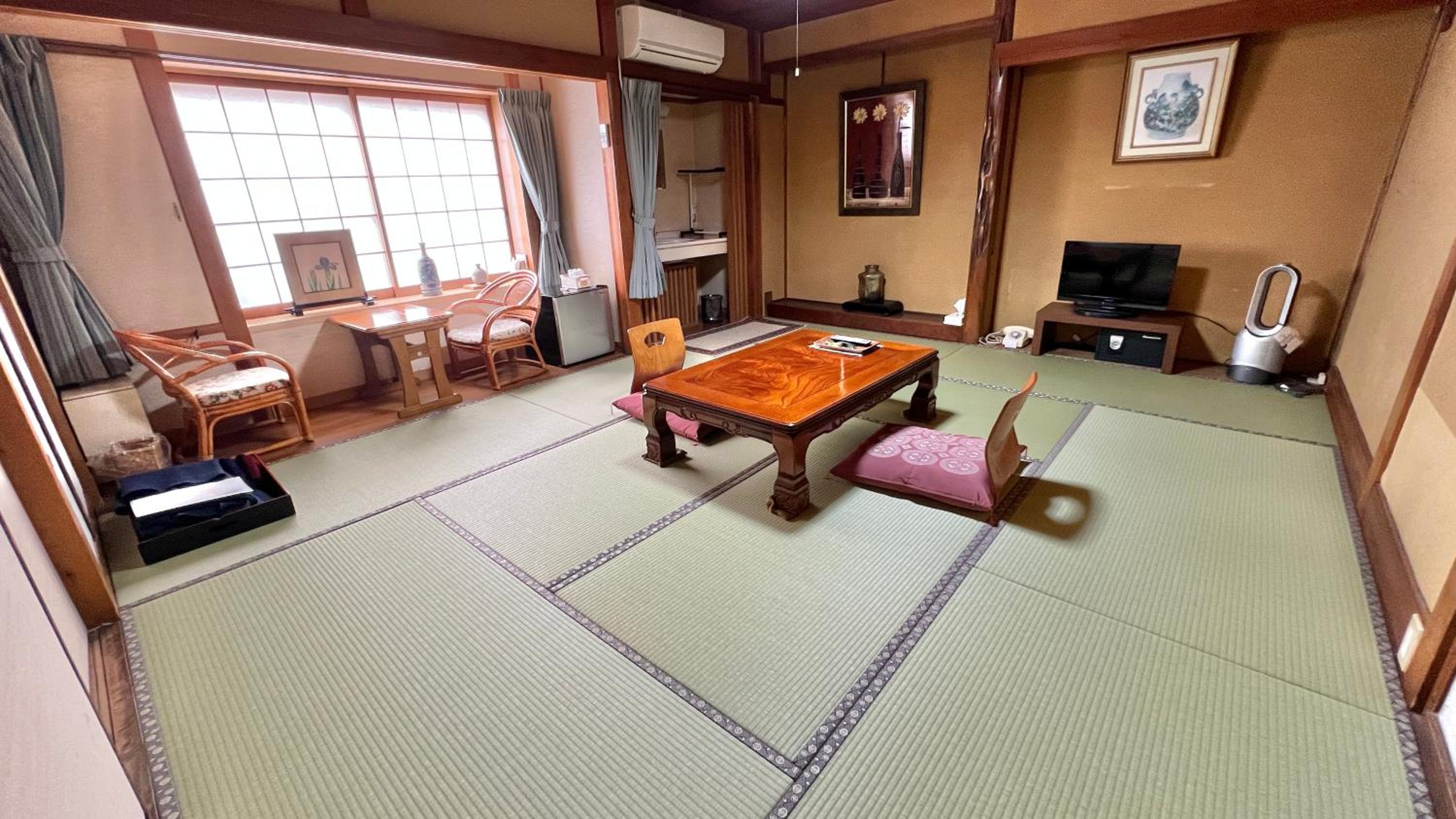 日式客房（共用浴室 + 共用厕所）