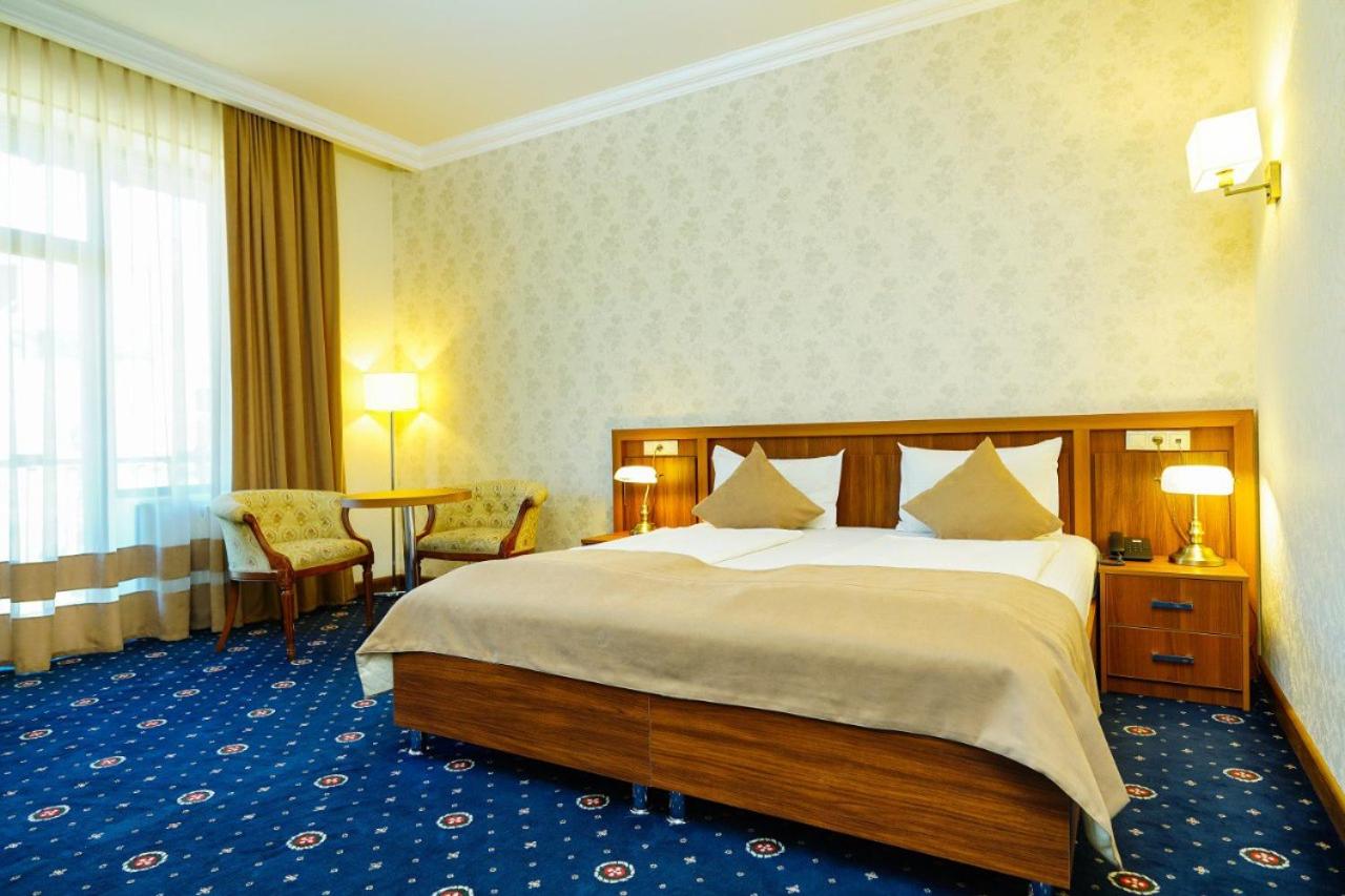 Deluxe Double or Twin Room photo 3