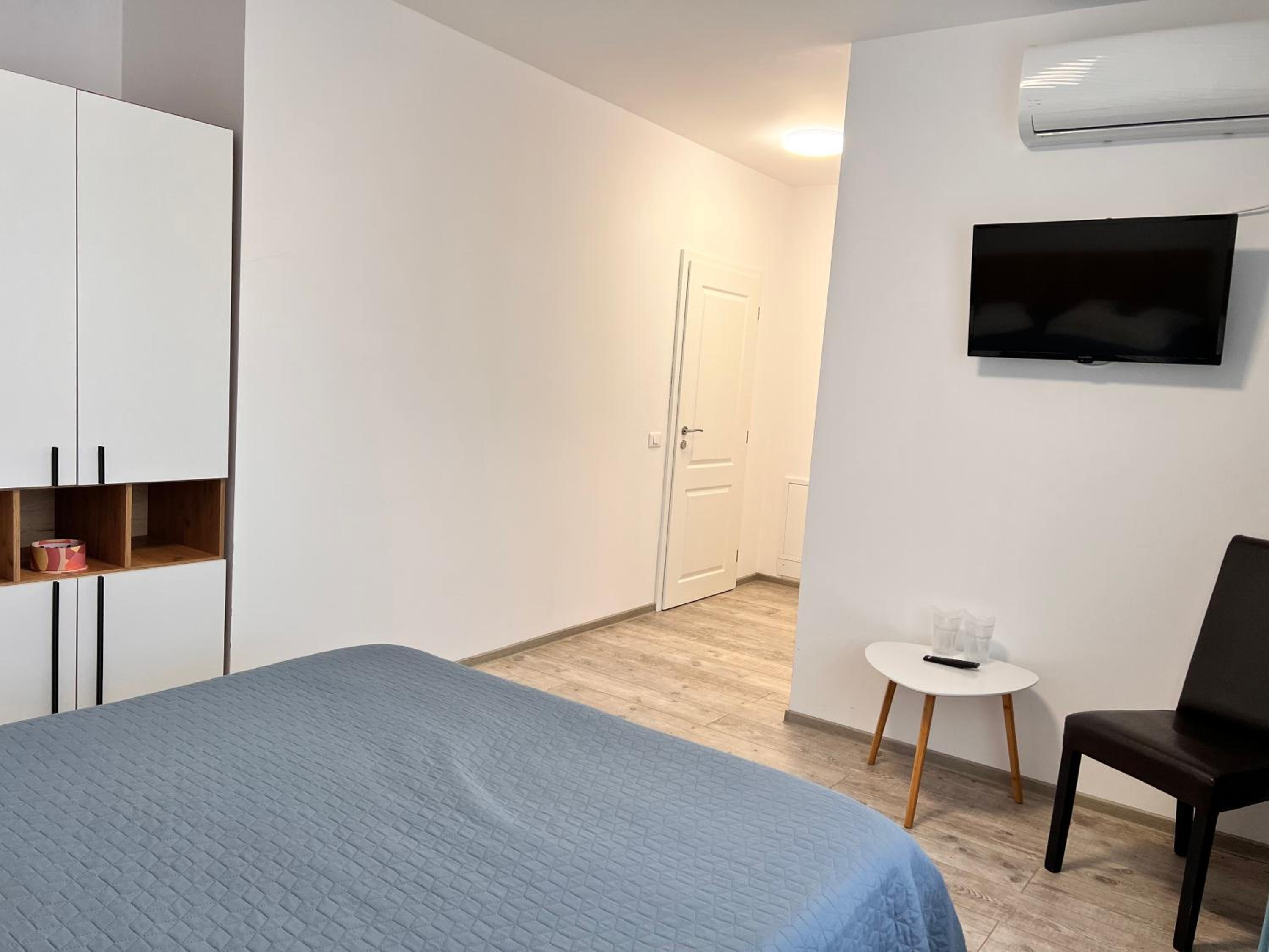 Deluxe Double or Twin Room - Photo 5