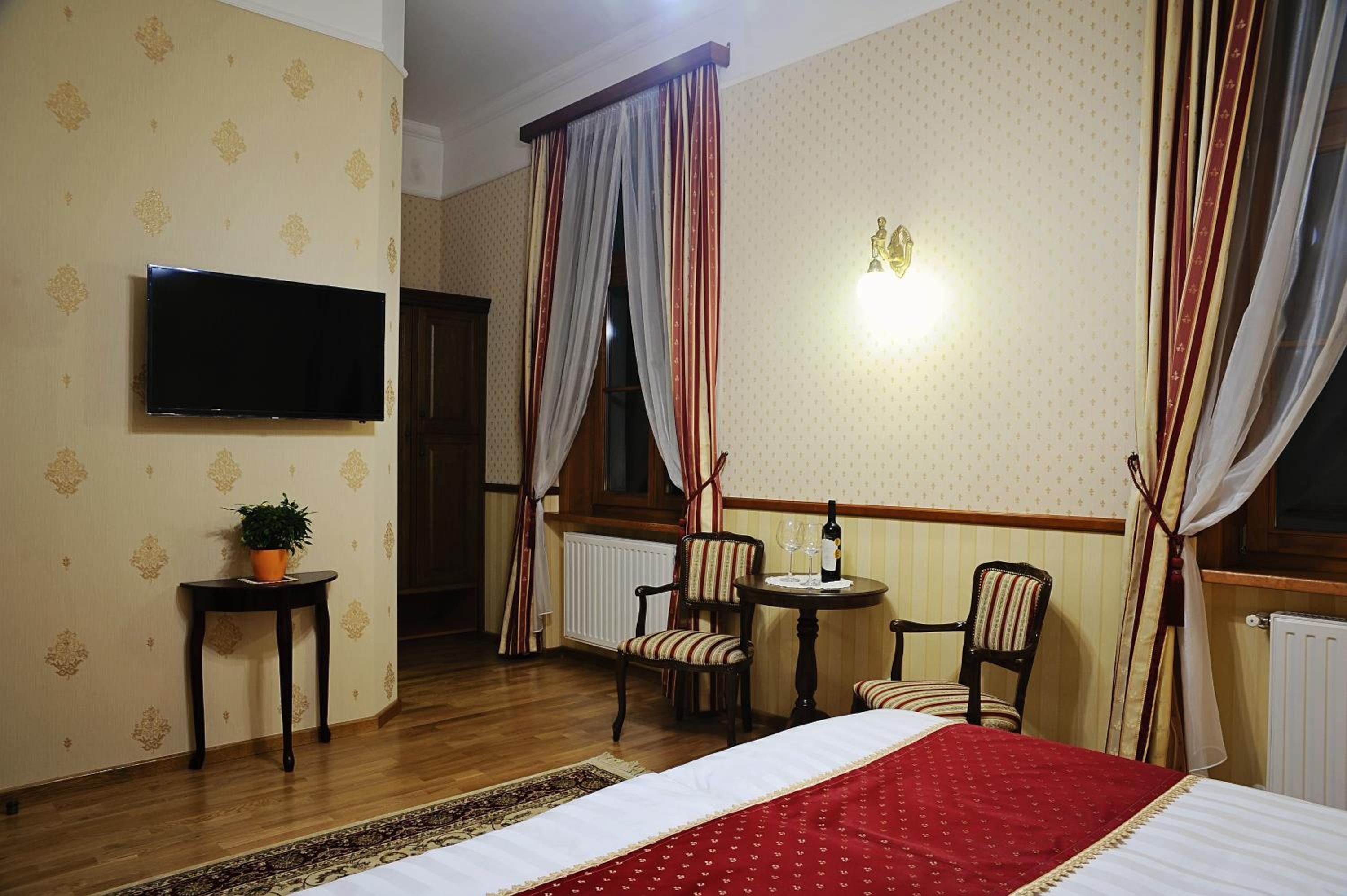 Superior Double or Twin Room - Photo 5