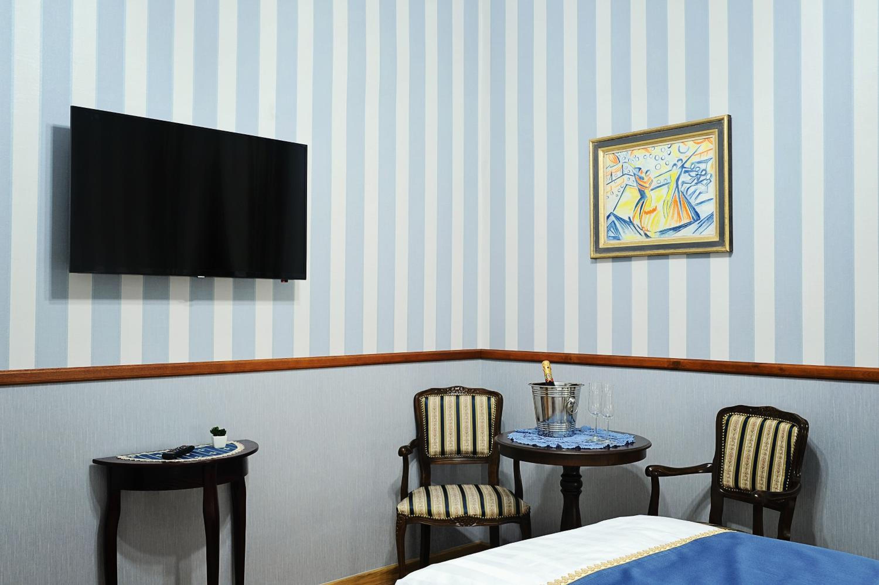Superior Double or Twin Room - Photo 6
