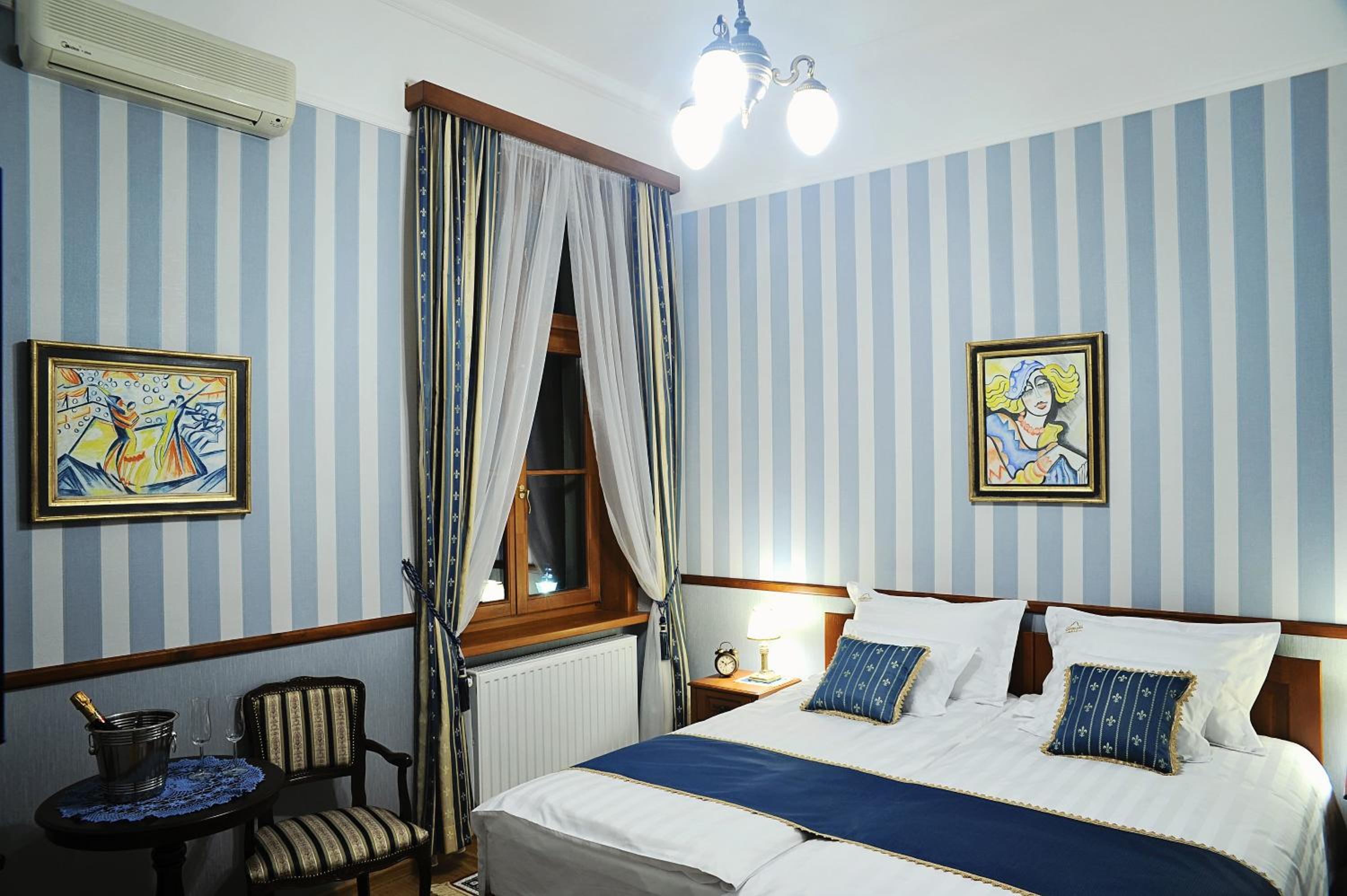 Superior Double or Twin Room - Photo 1